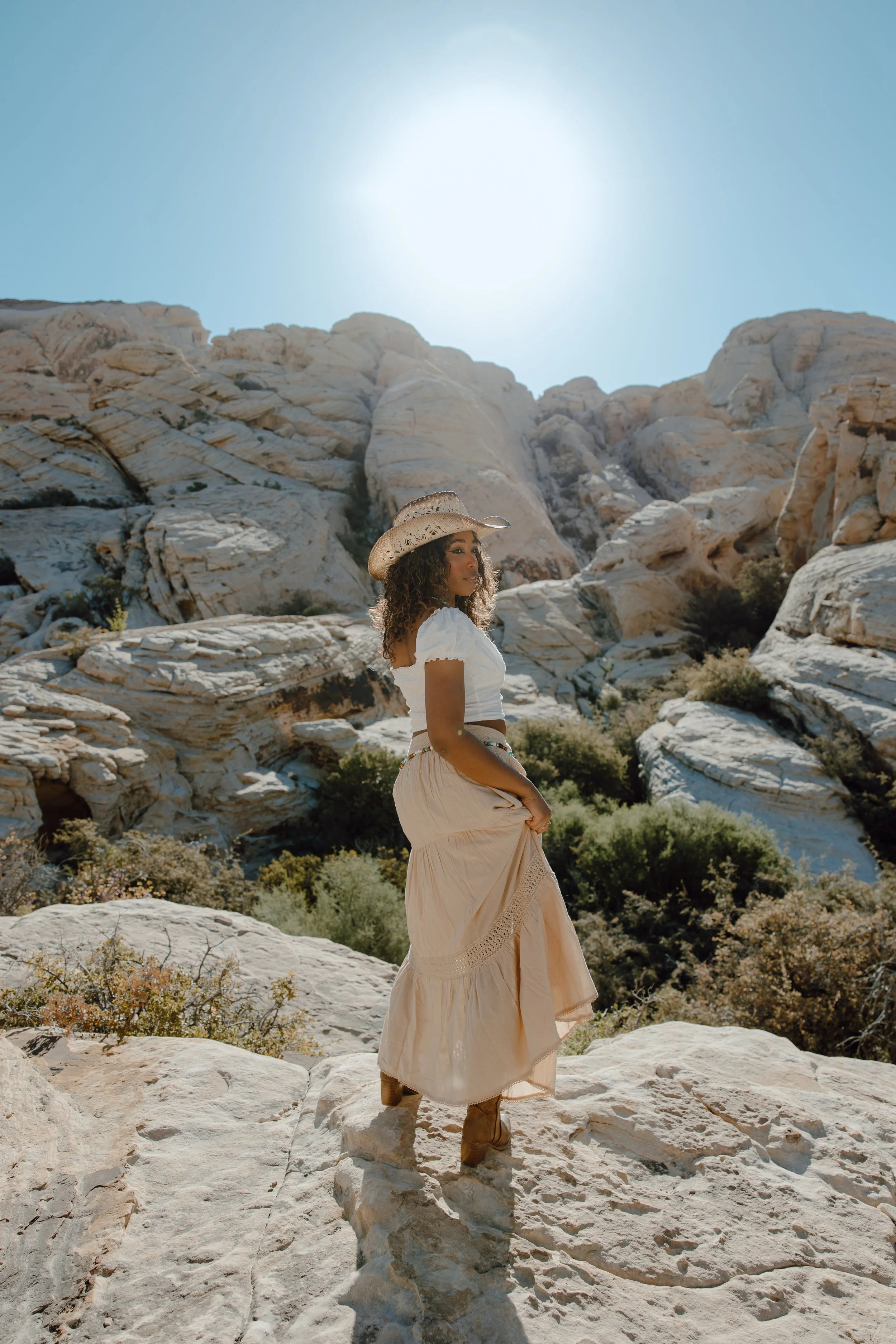 Las Vegas boho portrait session at Red Rock | Meliyah D Photography