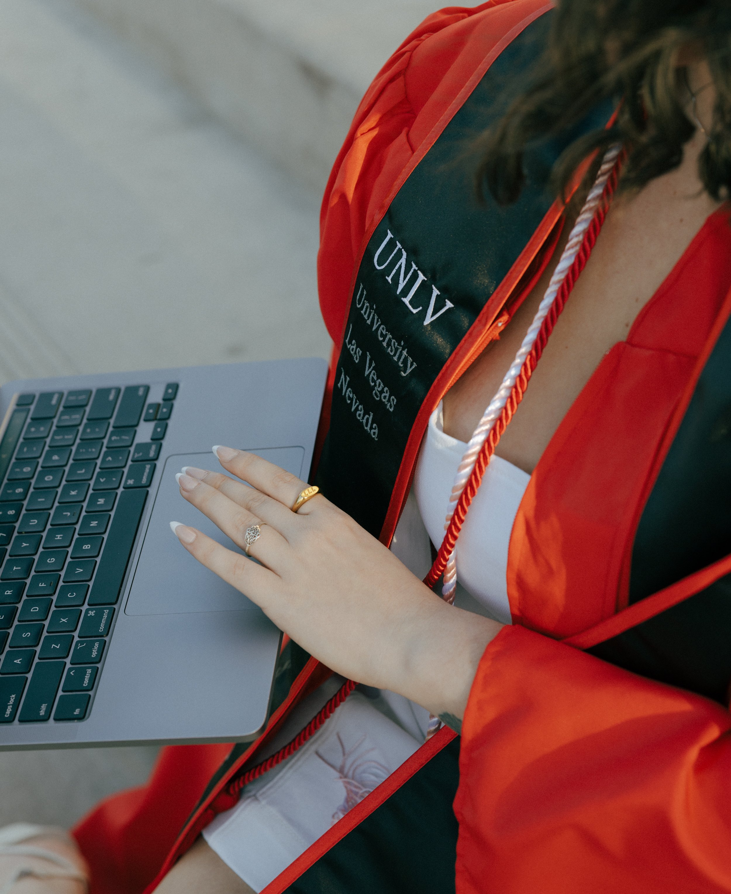 UNLV Graduation Photos | Las Vegas - Meliyah D Photography 