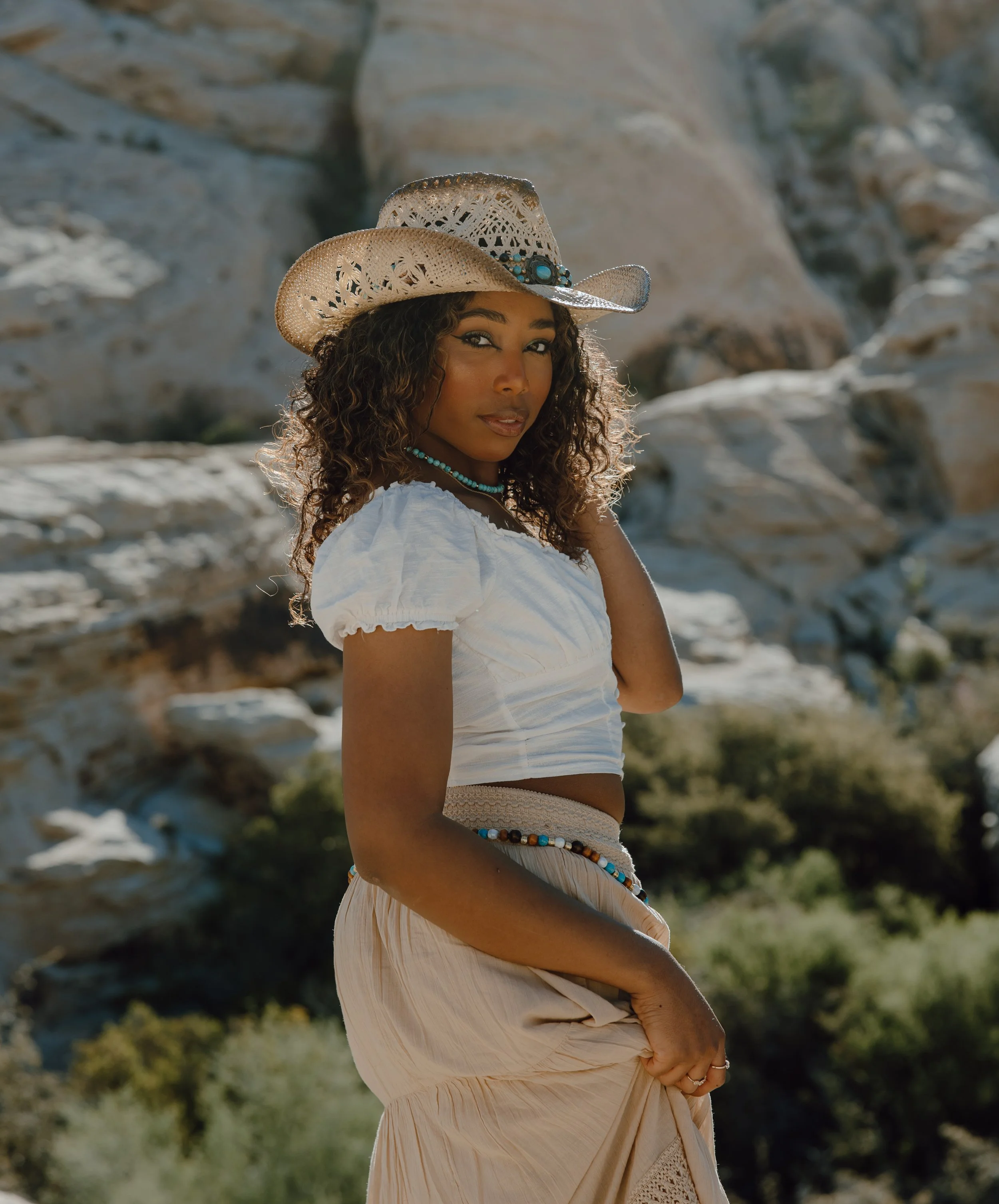 Las Vegas boho portrait session at Red Rock | Meliyah D Photography
