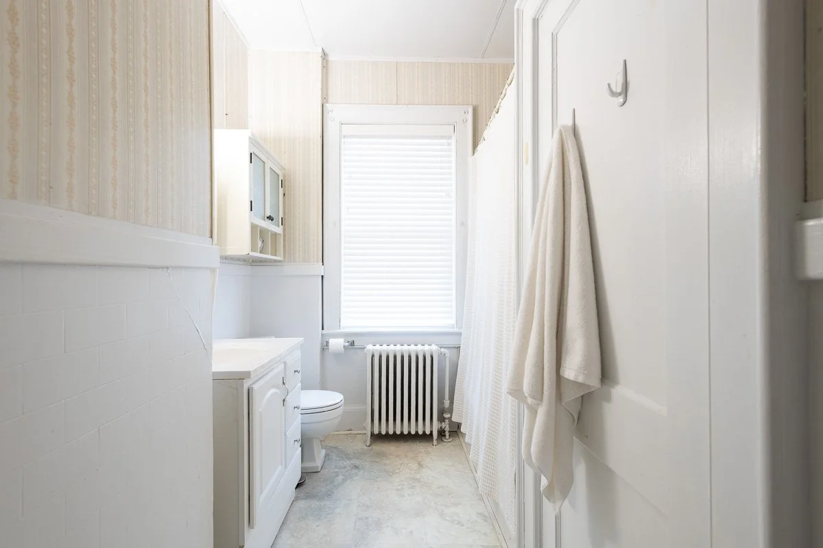 2nd Floor Bathroom