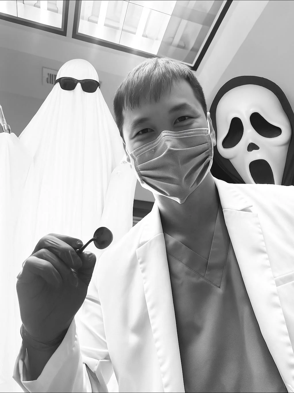 👻 Don&rsquo;t ghost your dentist!
Even this spooky friend knows skipping checkups is terrifying! 😱 Keep your smile bright and cavity-free with Dr. Duong Ly at Twin City Smiles Family Dentistry &mdash; serving Centralia, Chehalis, and all of Lewis &