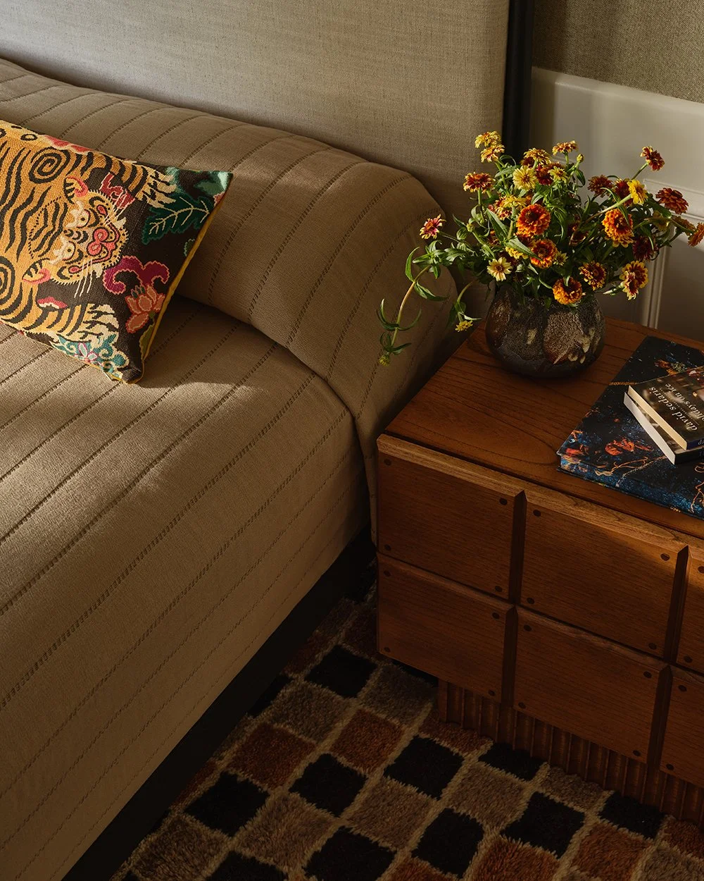 raychel-wade-design-guest-room-lulu-and-georgia-detail-west-hollywood.jpg