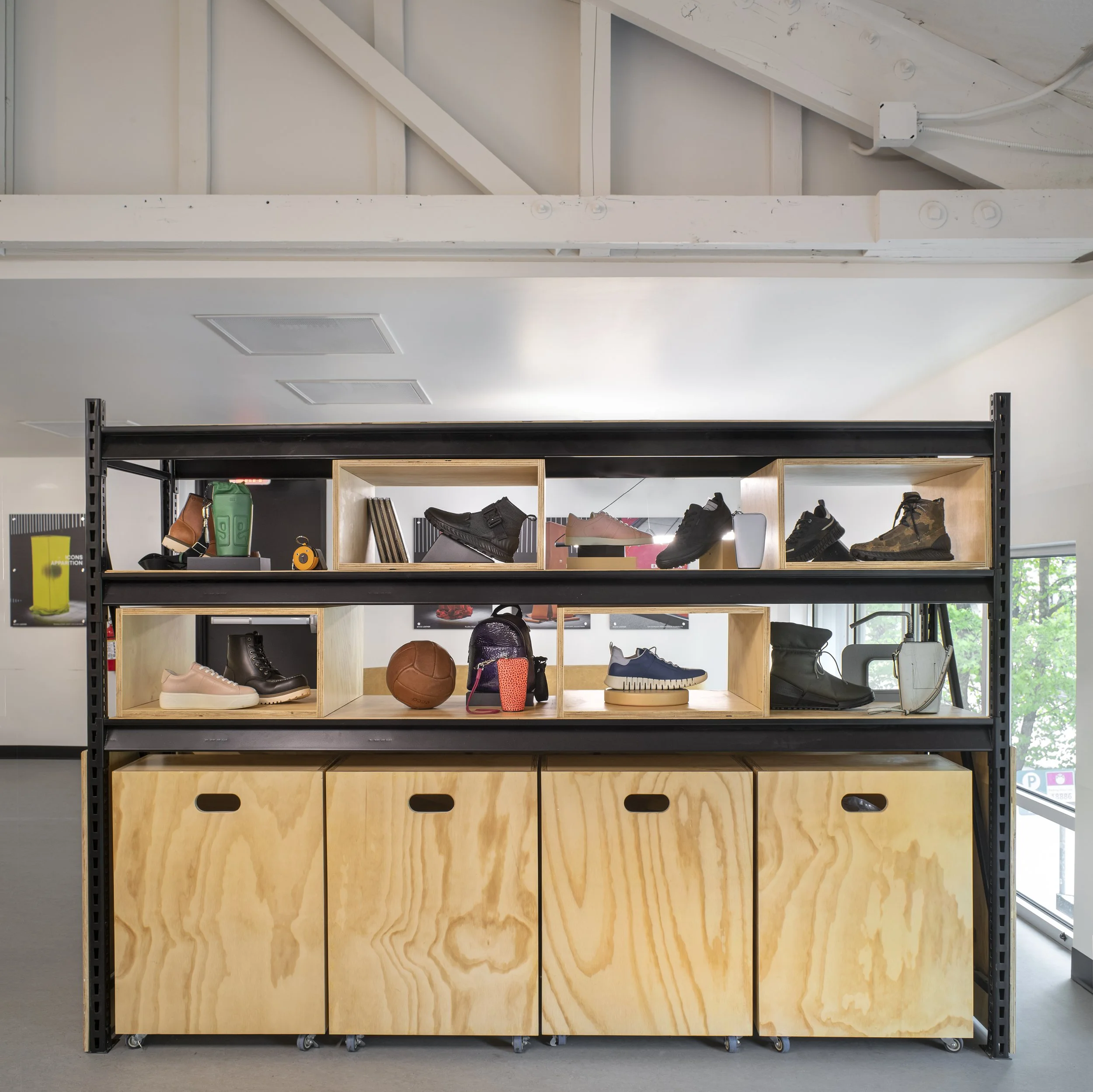 Office and production space integration within ECCO Leather Portland facility