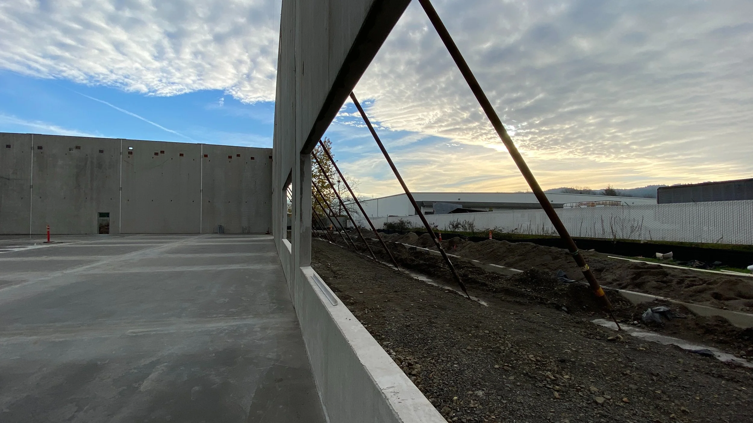 Ramsey Concrete Tilt Building Industrial Construction by JHC Companies in Portland Oregon Walls 14.jpg