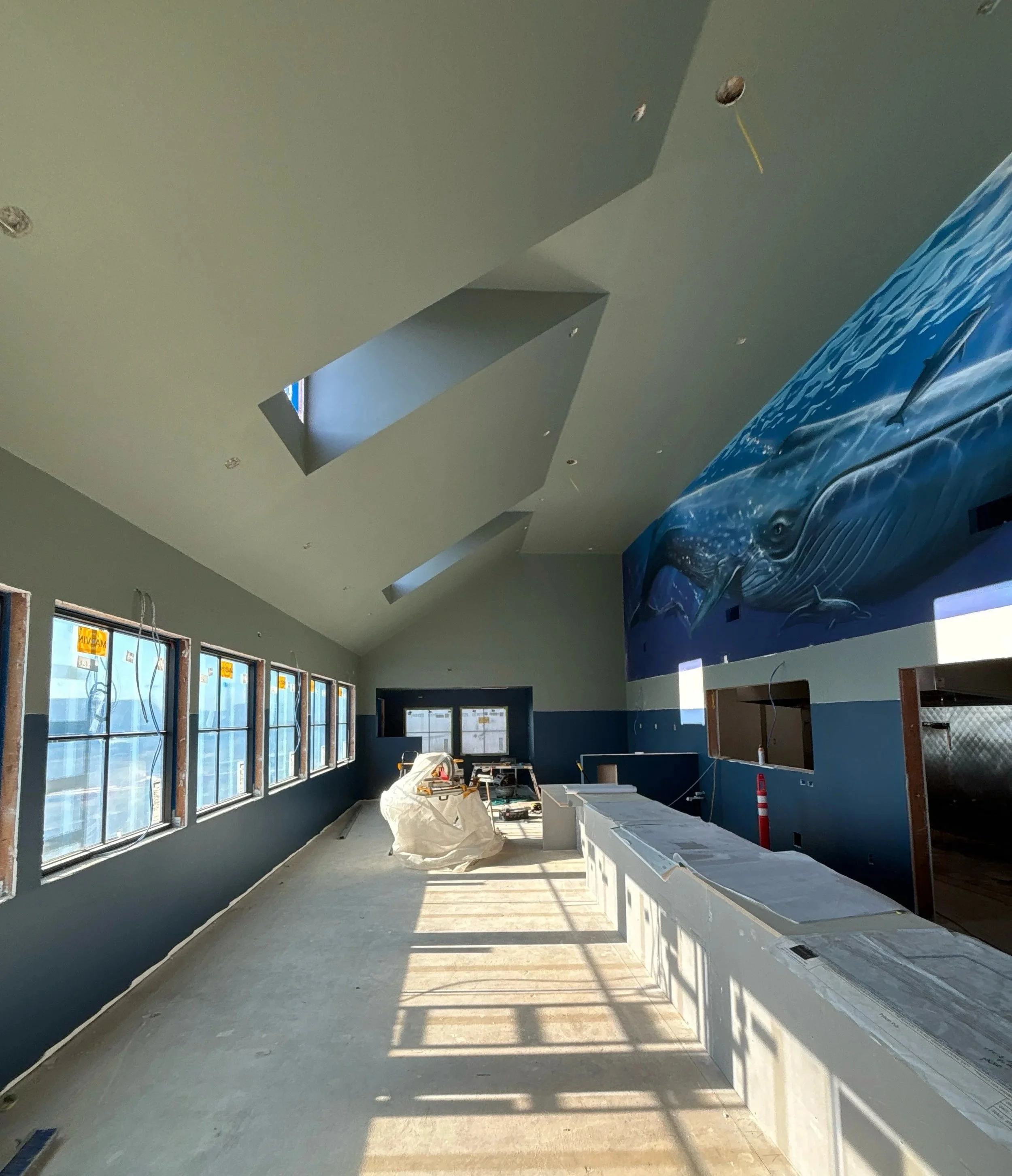 pelican-brewing-yachats-blue-whale-mural