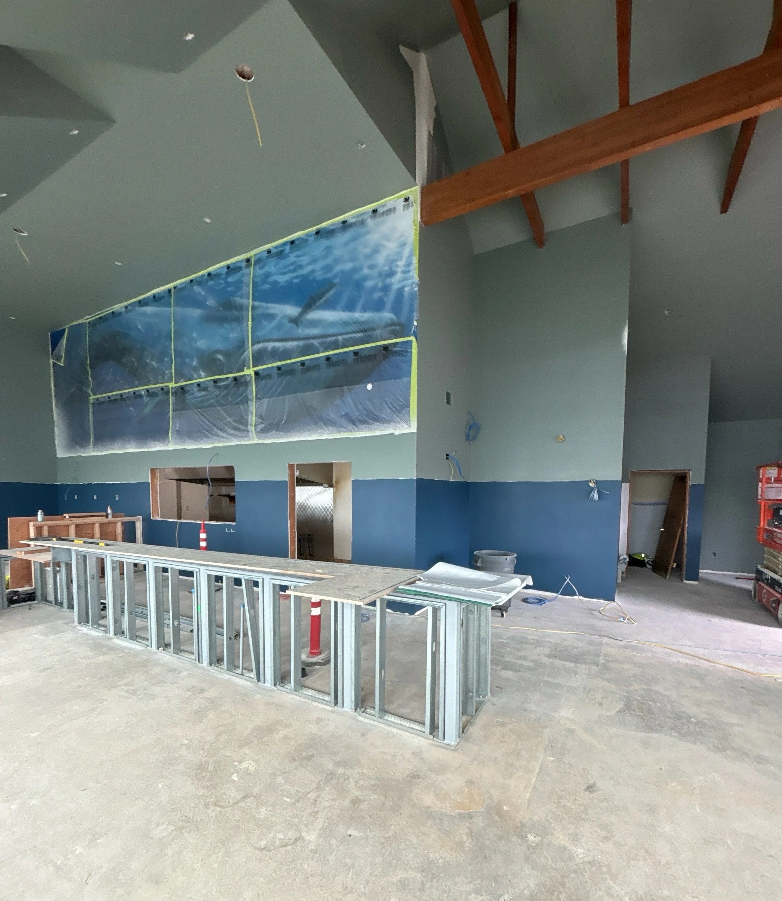 pelican-brewing-yachats-blue-whale-mural