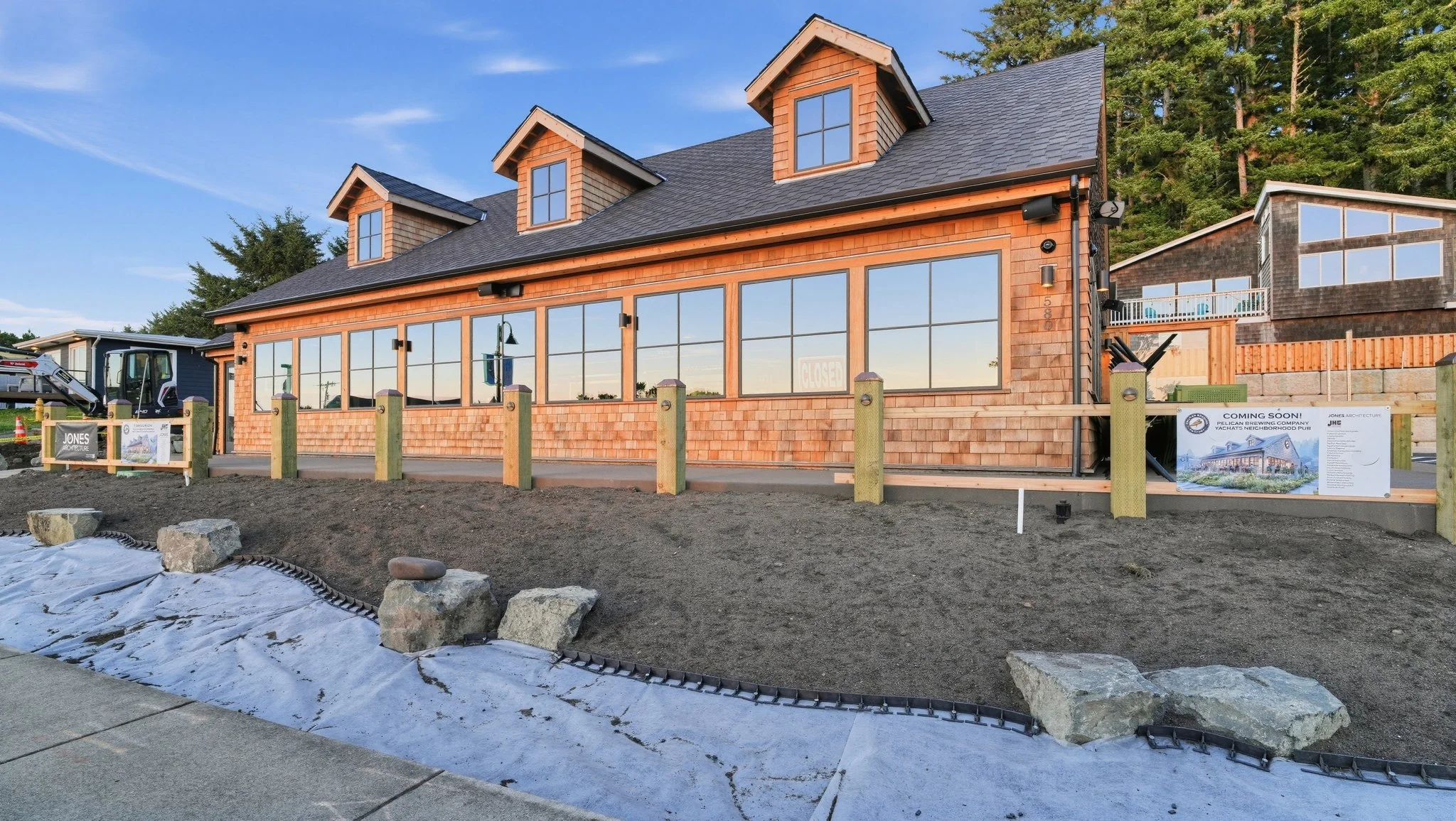 01_580_Hwy_101_N-Exterior-3220.jpg