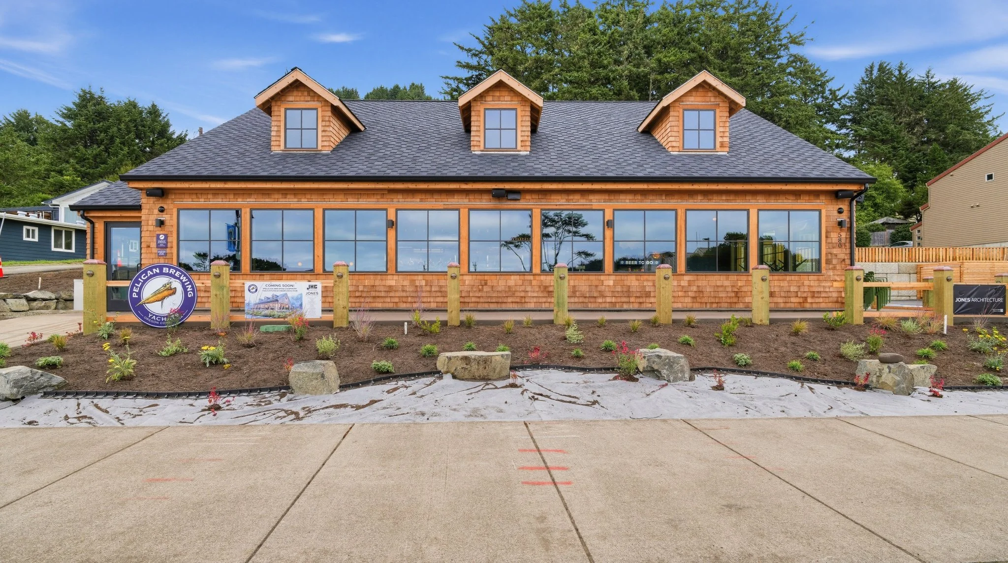 15_580_Hwy_101_N-Exterior-3372.jpg