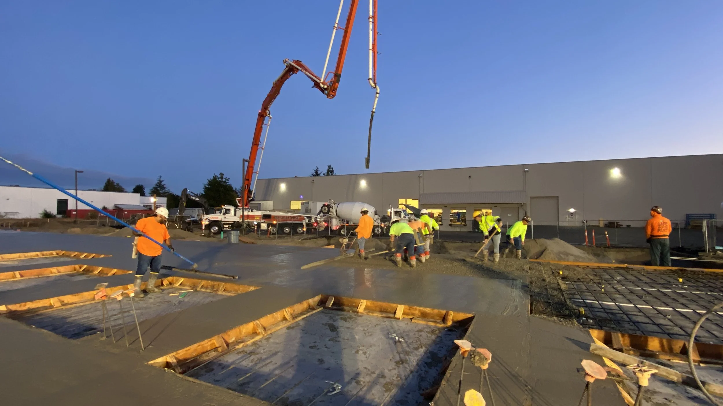 Ramsey Concrete Tilt Building Industrial Construction by JHC Companies in Portland Oregon Concrete Pour 3.jpg