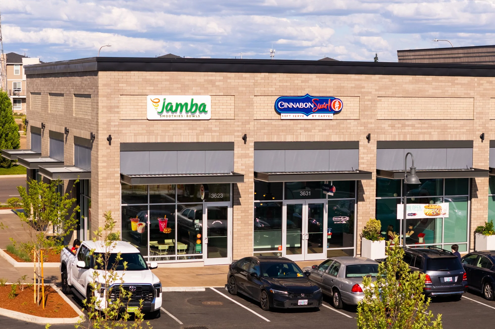 JHC Cinnabon Swirl-15.jpg