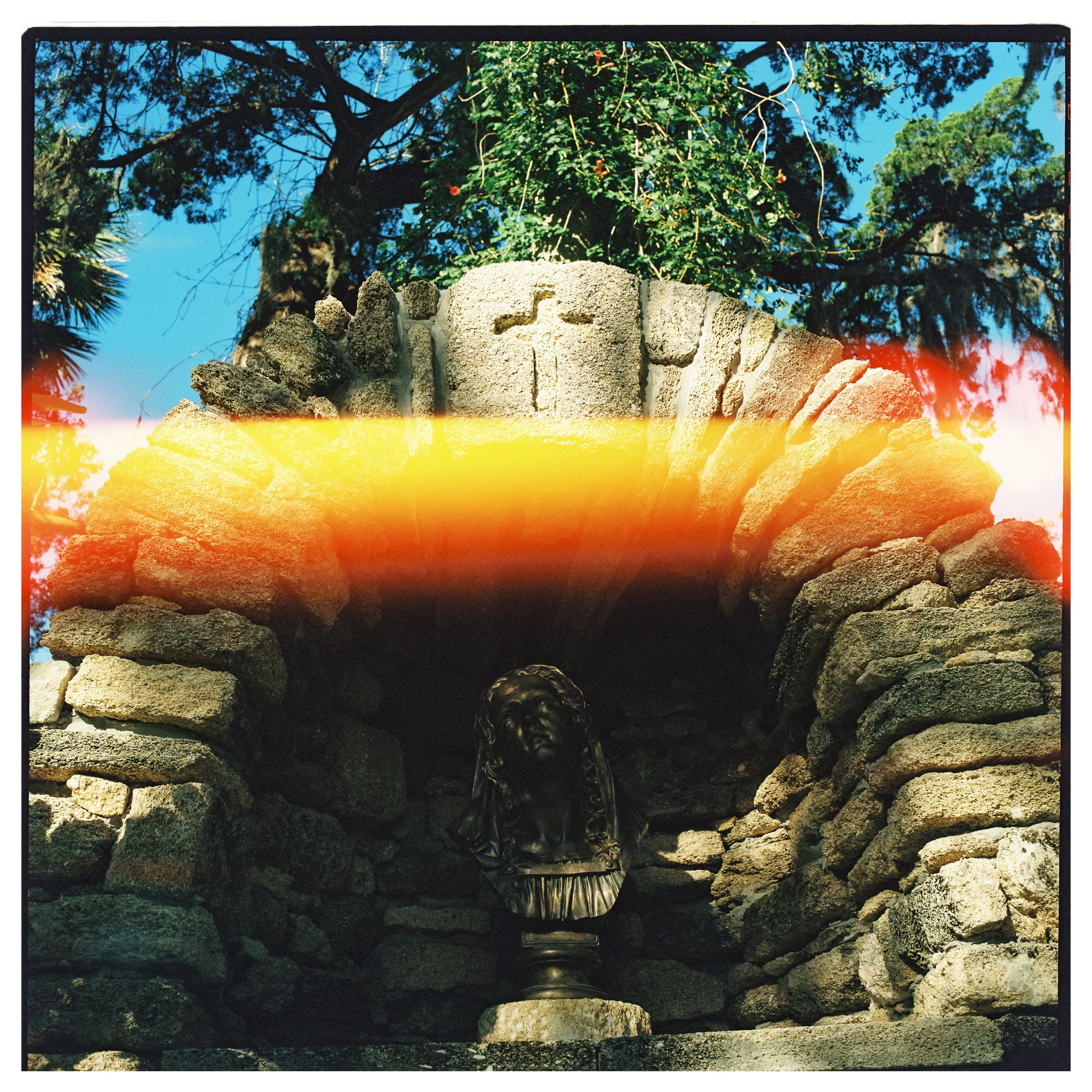 lightleak_staug.jpg