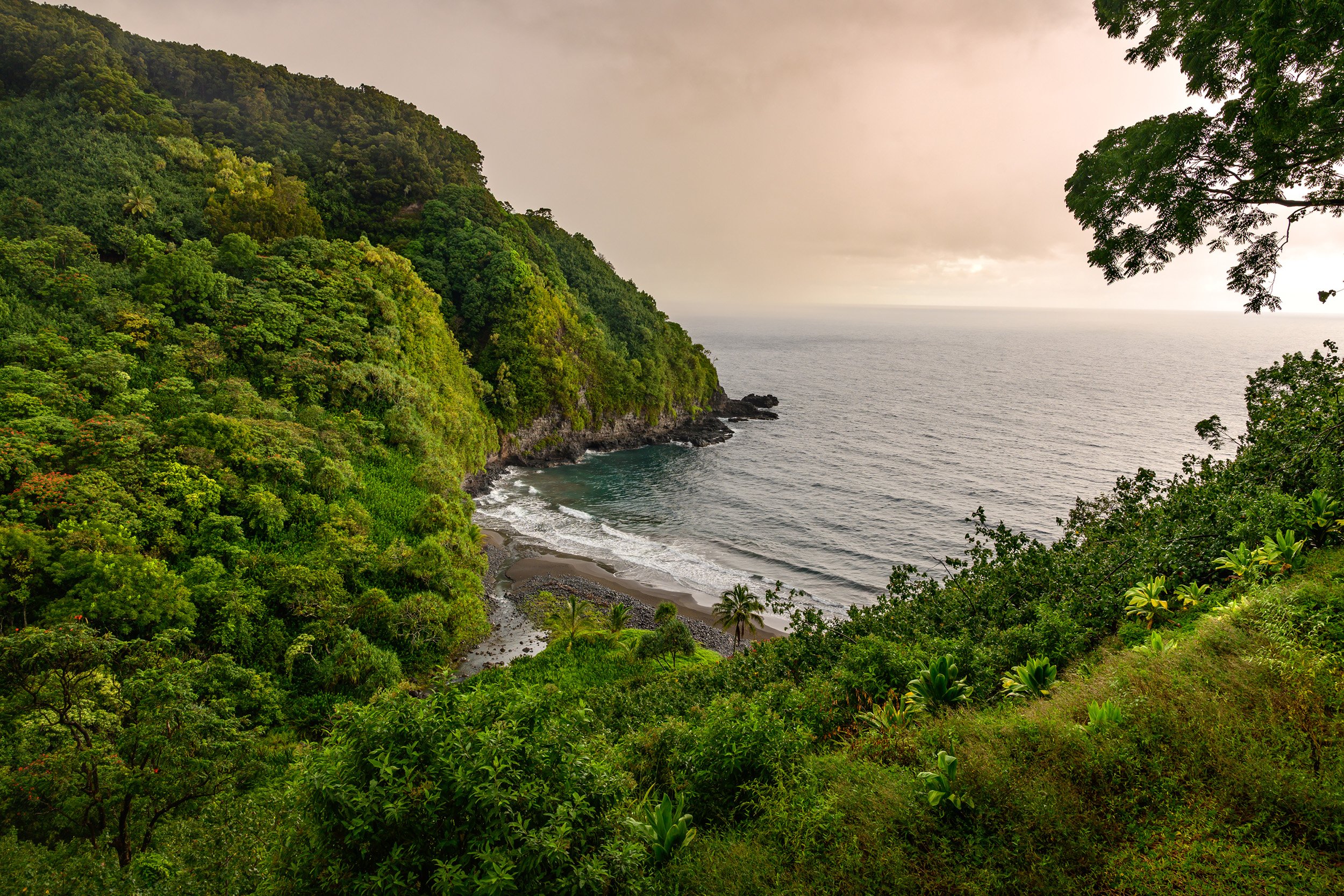 Nua'ailua Valley.jpg