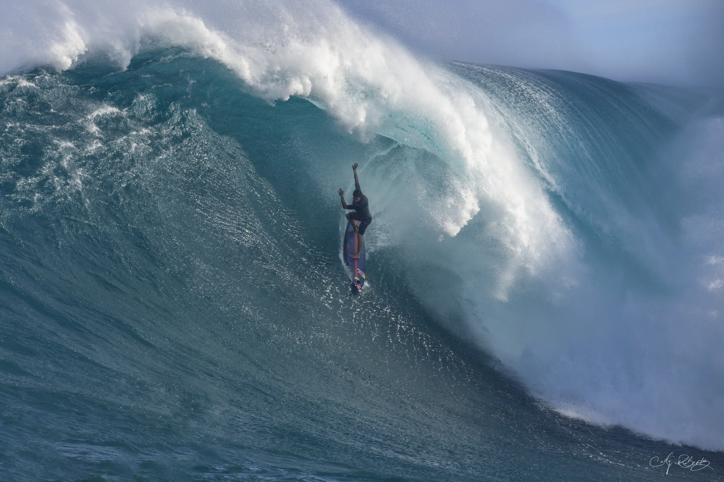 Kai Lenny just makes it out of the barrel surfing Jaws!
