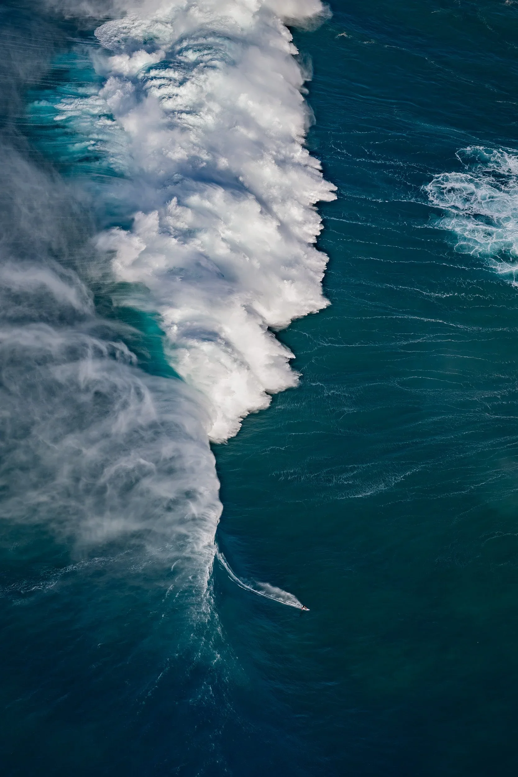 Limitless+-+Aerial+Surf+Photography+by+Cody+Roberts.webp