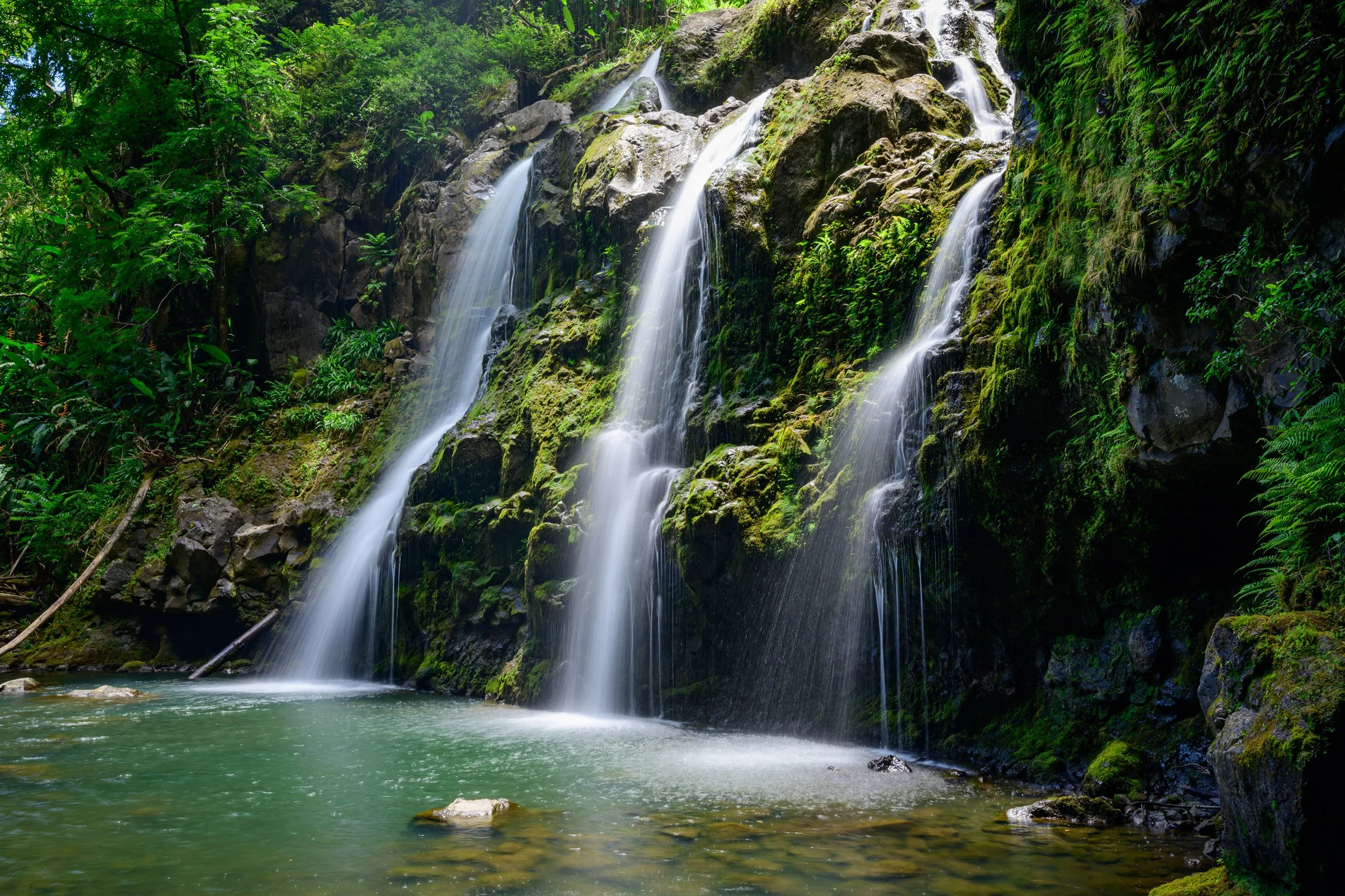 Upper Waikani Falls 2.jpg