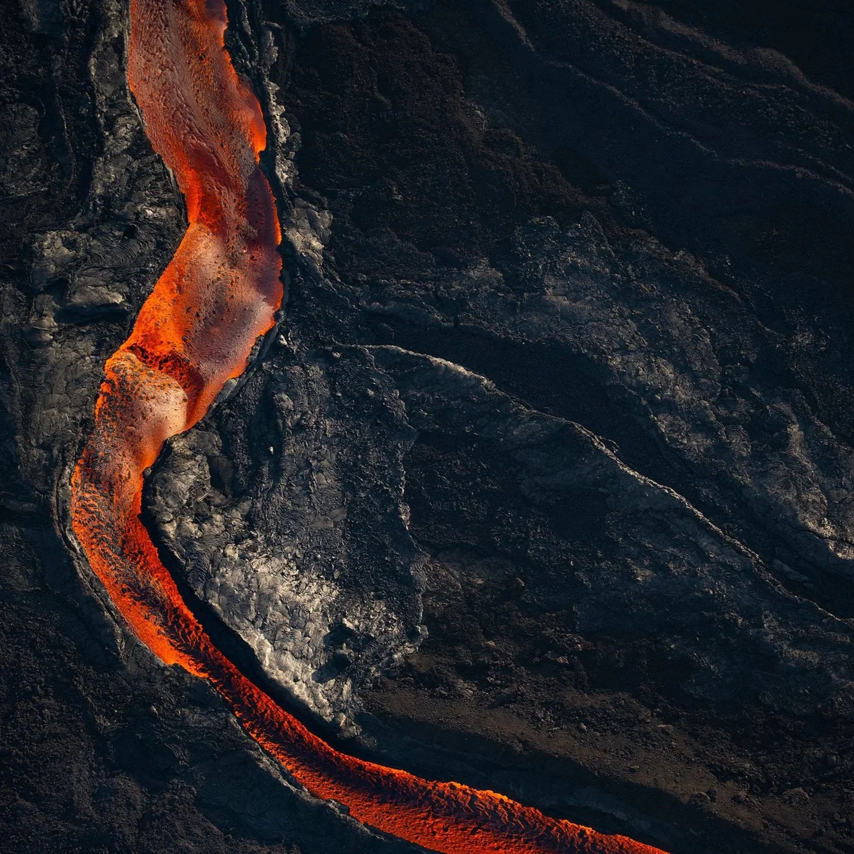 Mauna+Loa+Lava+-+Cody+Roberts.jpg