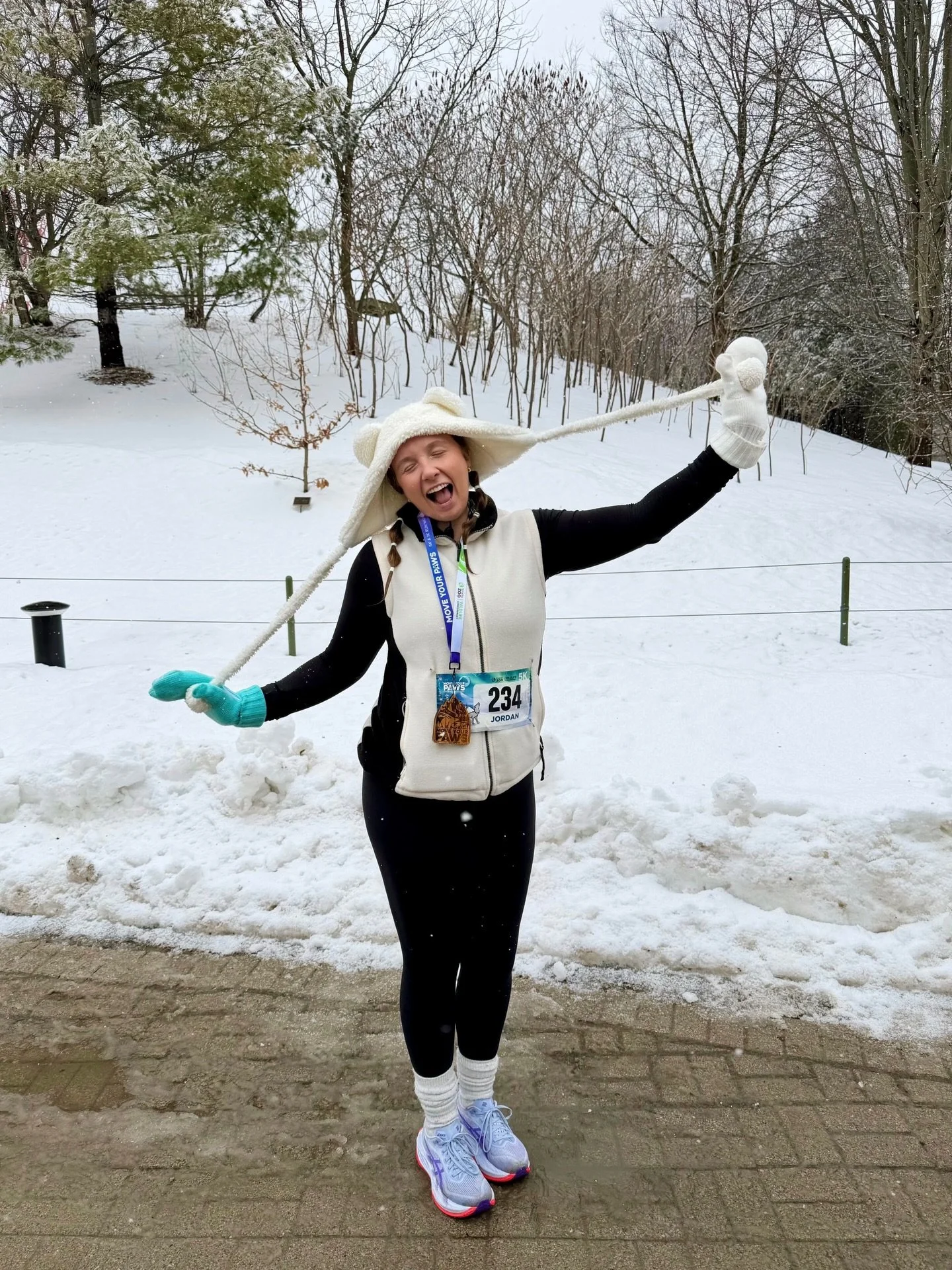 week 8/52 🐻&zwj;❄️❄️🐾

we went from the longest January of my life to suddenly wrapping up February like it didn&rsquo;t even happen 🫠 one more week of chillin and then we&rsquo;re back on a training schedule! 

weekly highlights:
⭐️ Move Your Paw