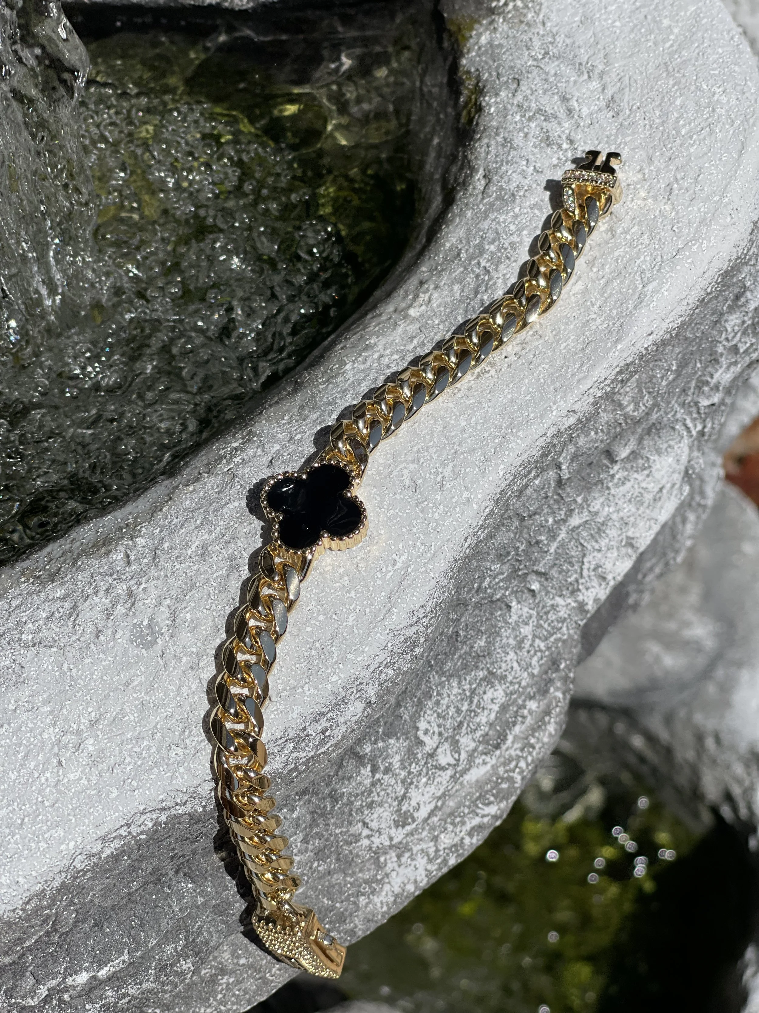 Black and Gold Monaco Clover Bracelet