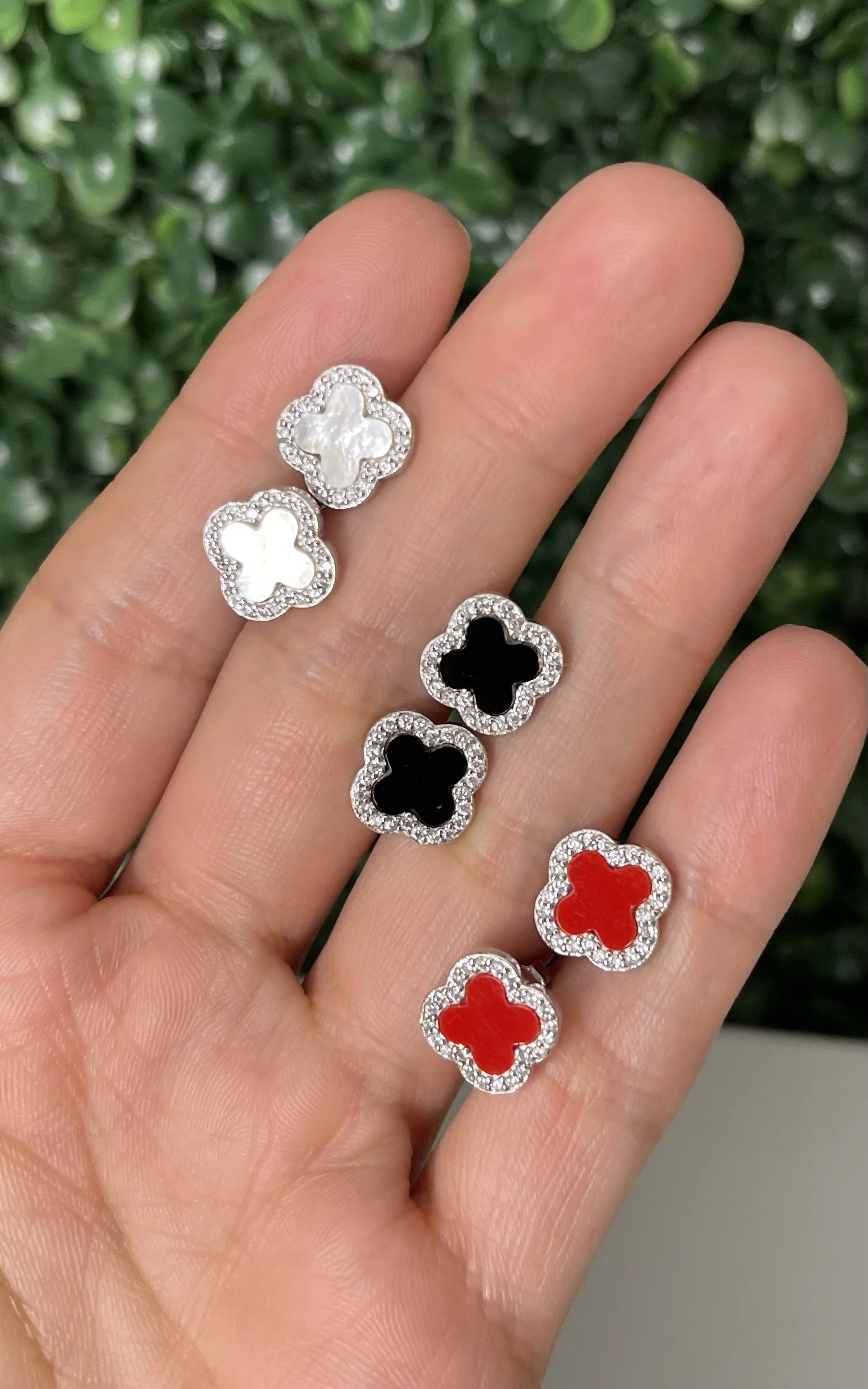 Single Clover Stud Earrings