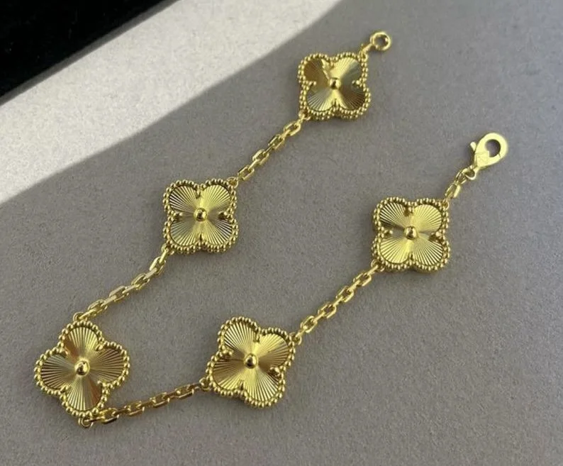 Gold Clover Bracelet