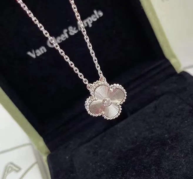 Silver Clover Necklace