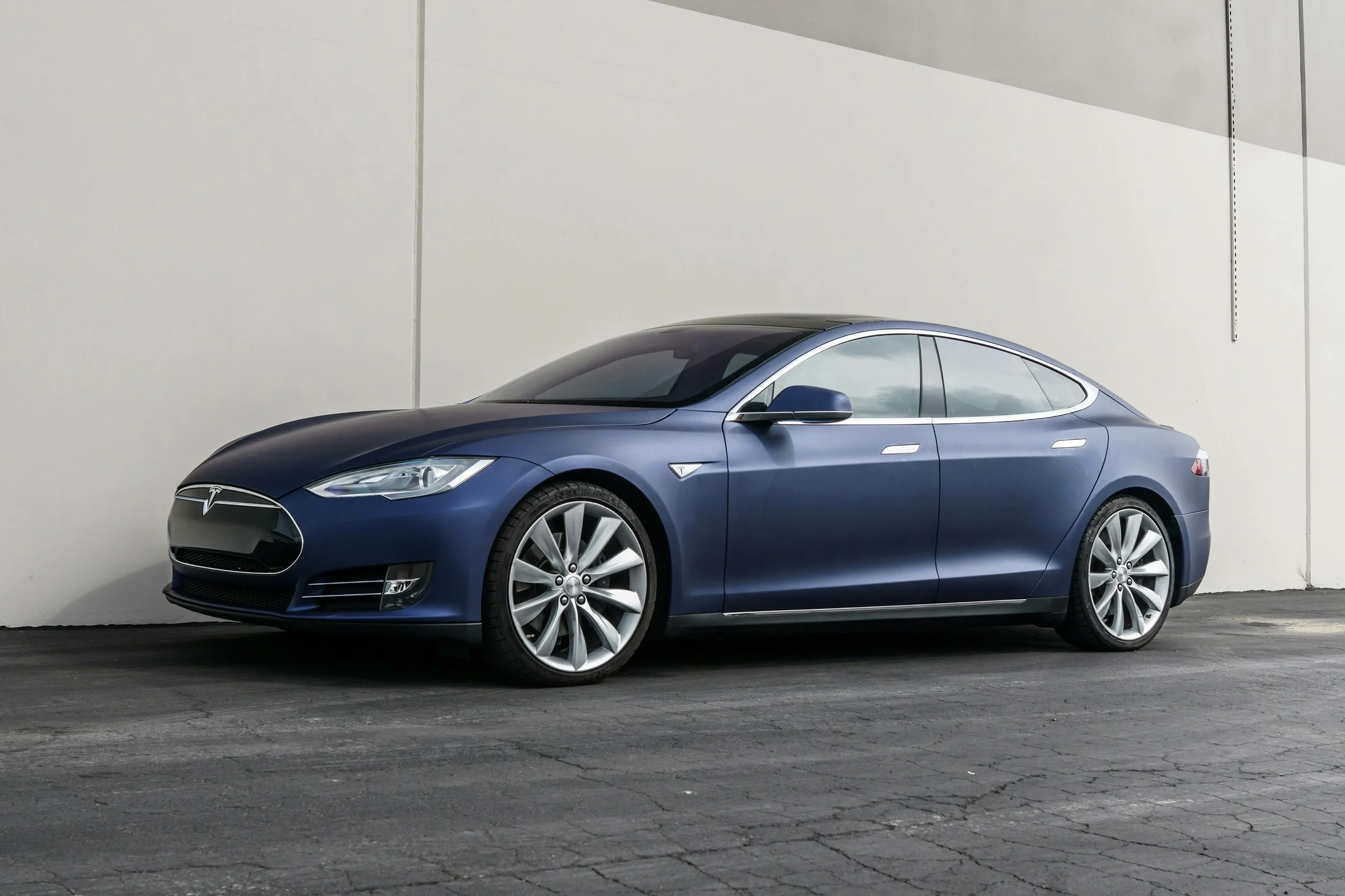 Why Tesla Owners in Palm Beach Are Turning to Vinyl Wraps