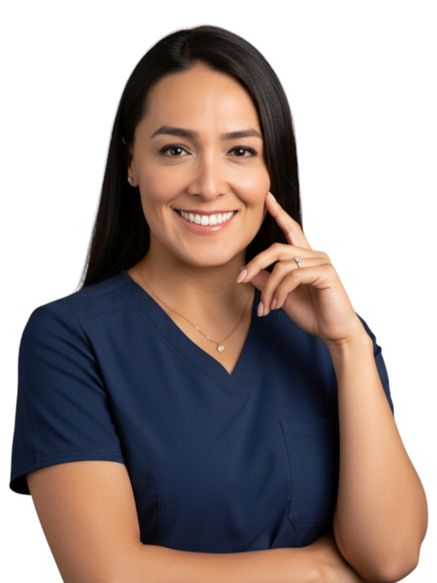 Mujer con uniforme azul de enfermera, sonriendo, con cabello largo, oscuro y liso, tocándose la mejilla con la mano derecha, accesorios simples y fondo blanco.