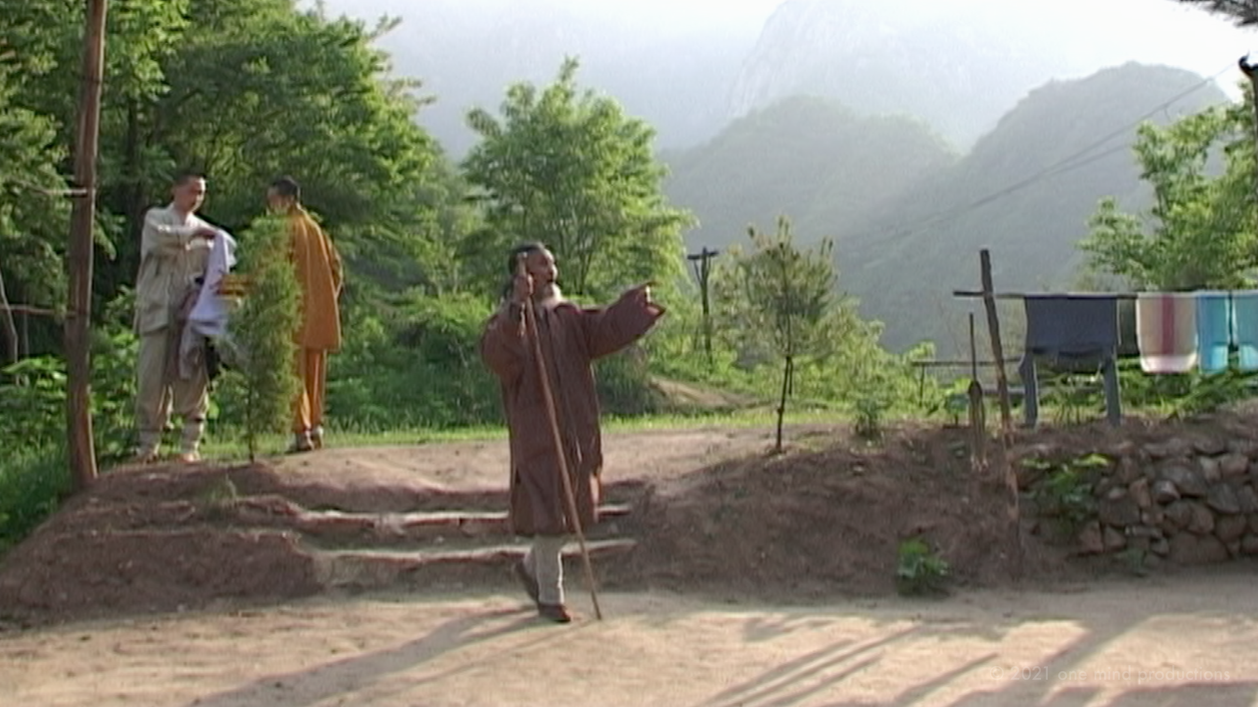 TMP_stills_elder_master_pointing.png