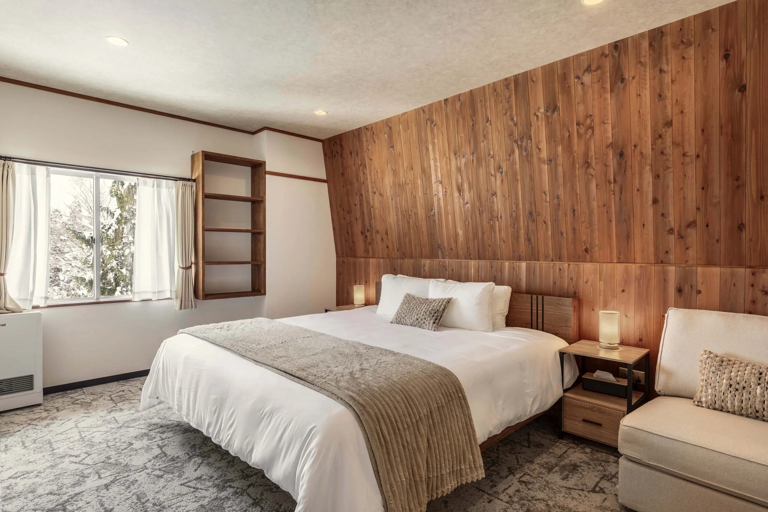 Deluxe King Ensuite Room