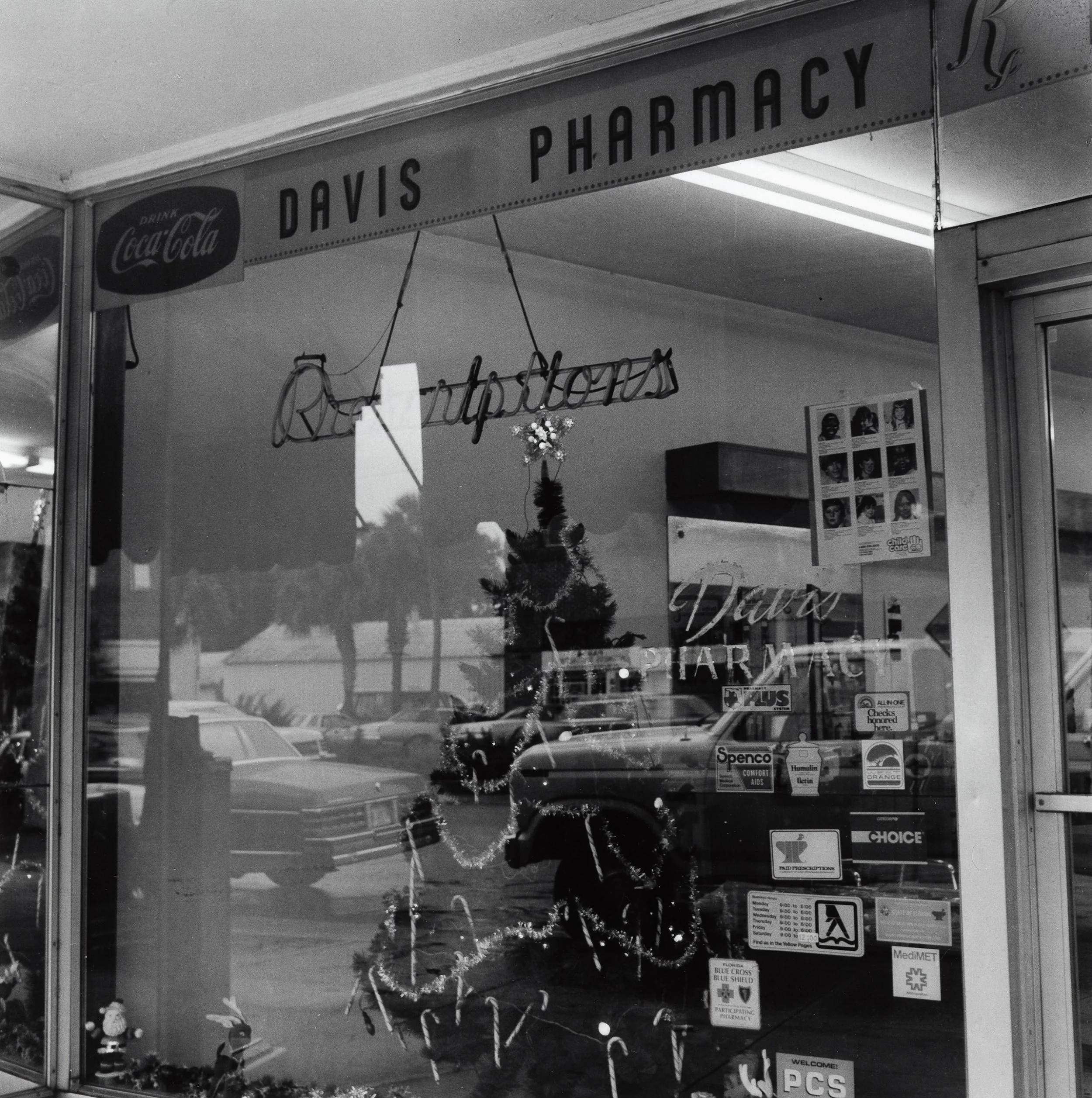 Davis Pharmacy, Christmas, 1986