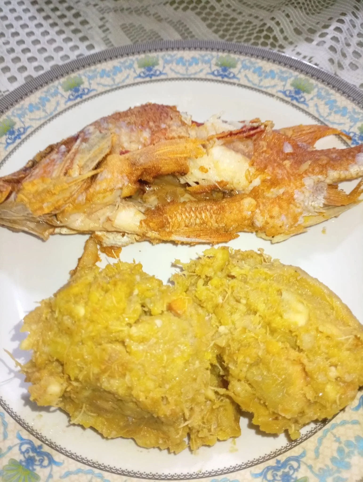 Pulaka dish with seafood