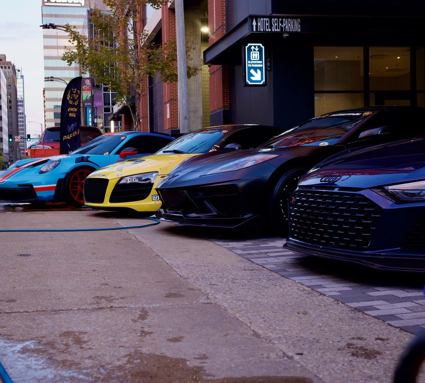 Thanks for choosing St. Louis for a pitstop @crownrally we got a handful of VIP cars and a few others cleaned up before they head back on the road again 
These are some of the coolest wraps I&rsquo;ve seen in a while safe travels