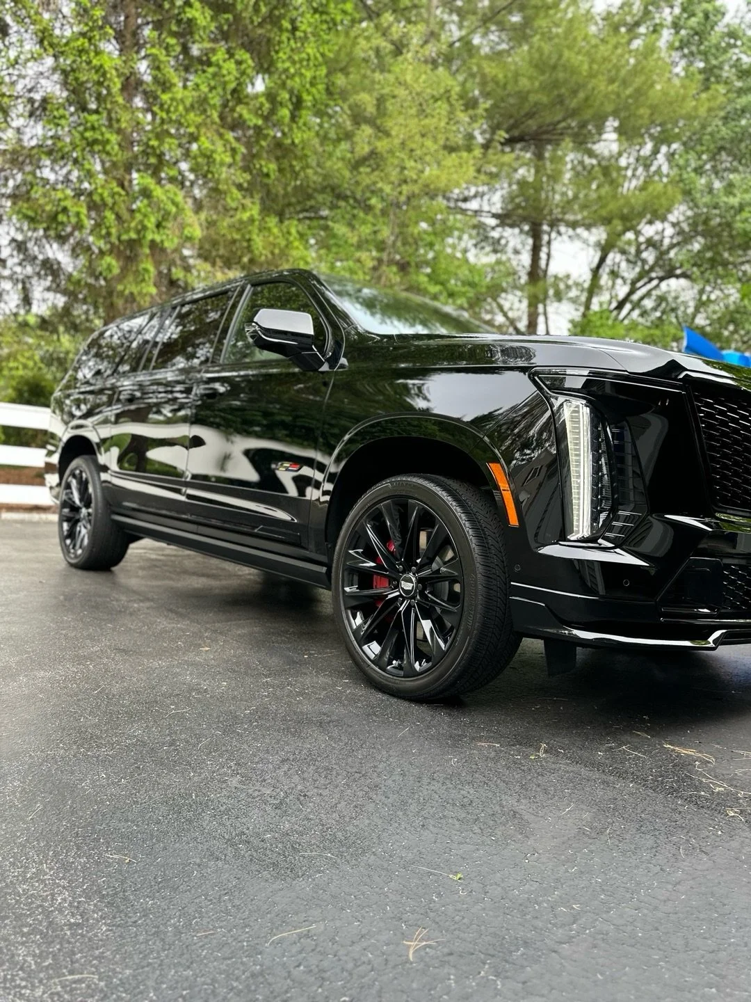 Escalade V for its first annual detail after some trips to water way it could use a decent buff
Completed a full interior, deep cleaning and leather conditioning, including carpet &amp; steaming, and an exterior polish with ceramic sealant. This car 
