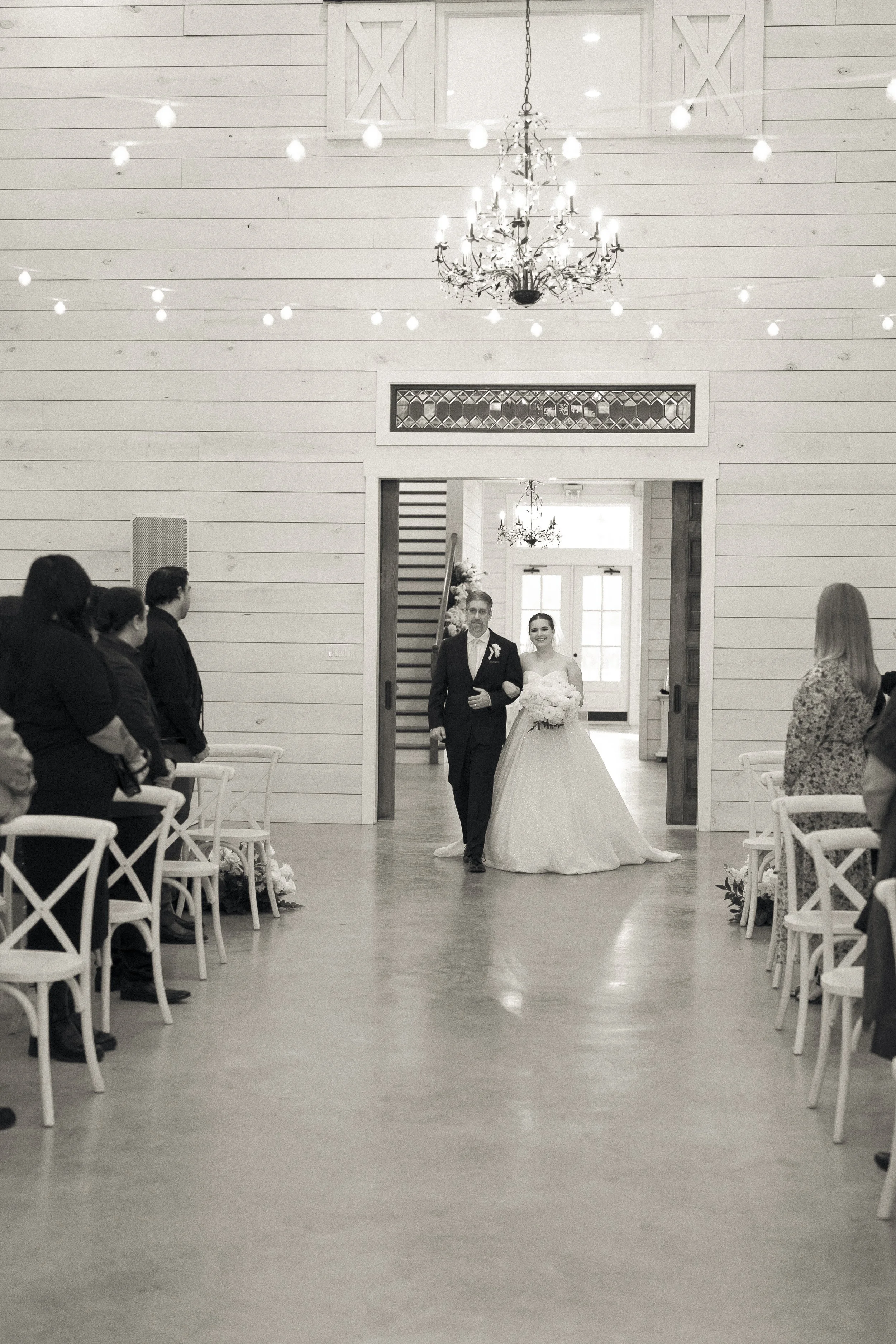 theestablishmentbarnweddingprt1-04216.jpg