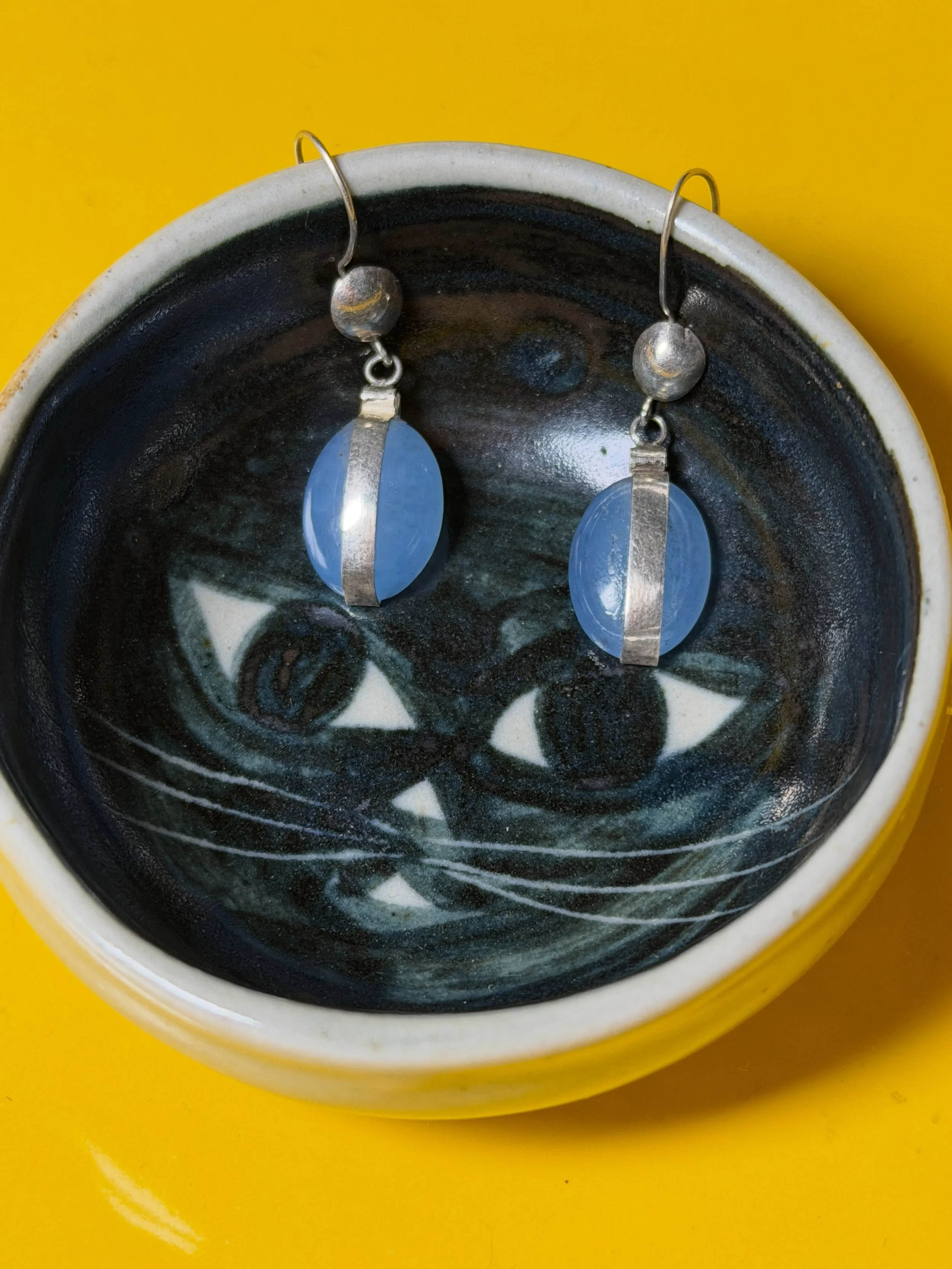 Desert Jewels collection: Handcrafted Tuareg fine silver earrings are now up on site!! 

#handmade #tuaregjewelry #ingallearrings #desertjewelry #niger