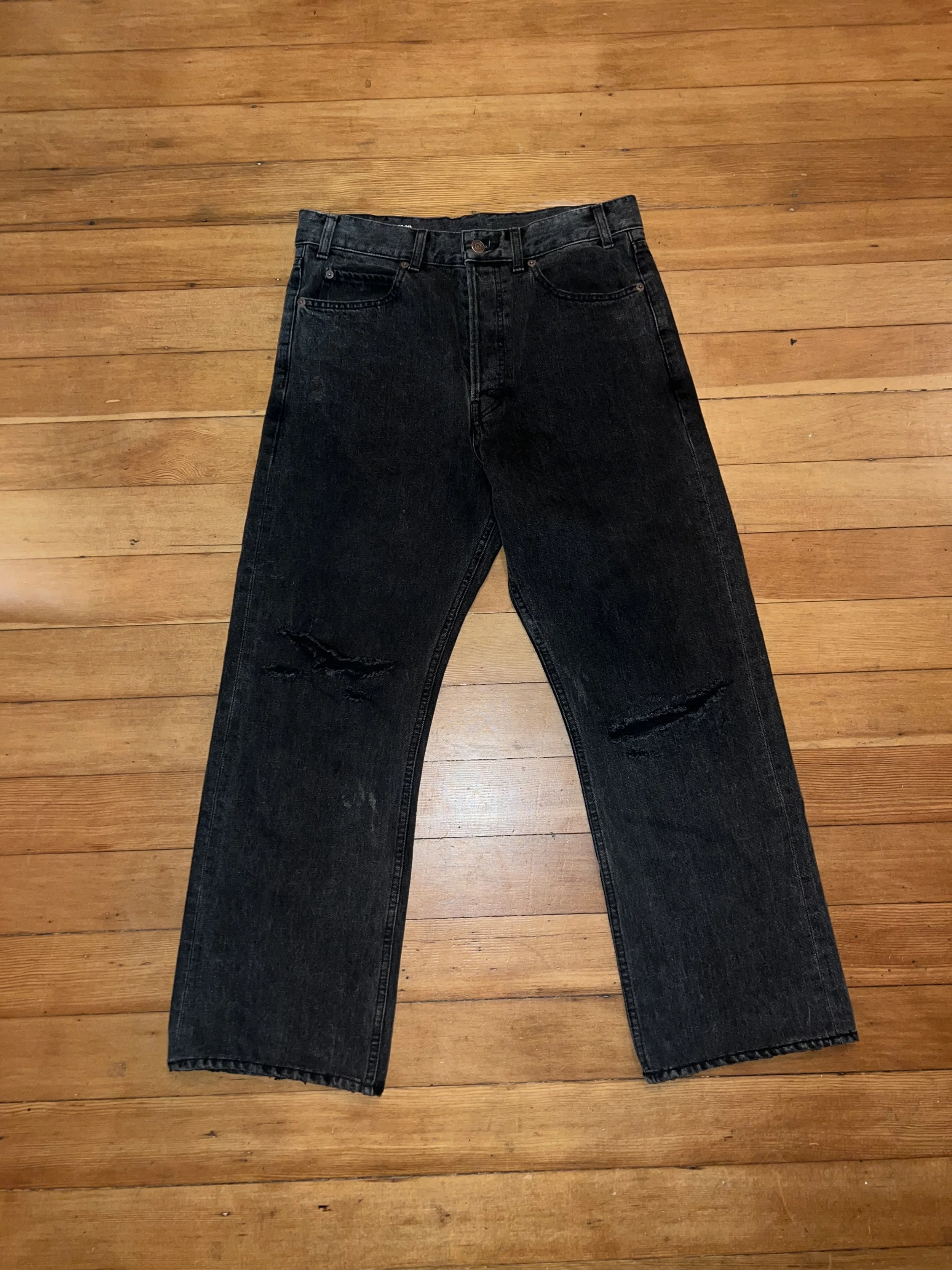 CELINE by Hedi Slimane FW21 Charcol Wash Ripped Kurt Jeans 32