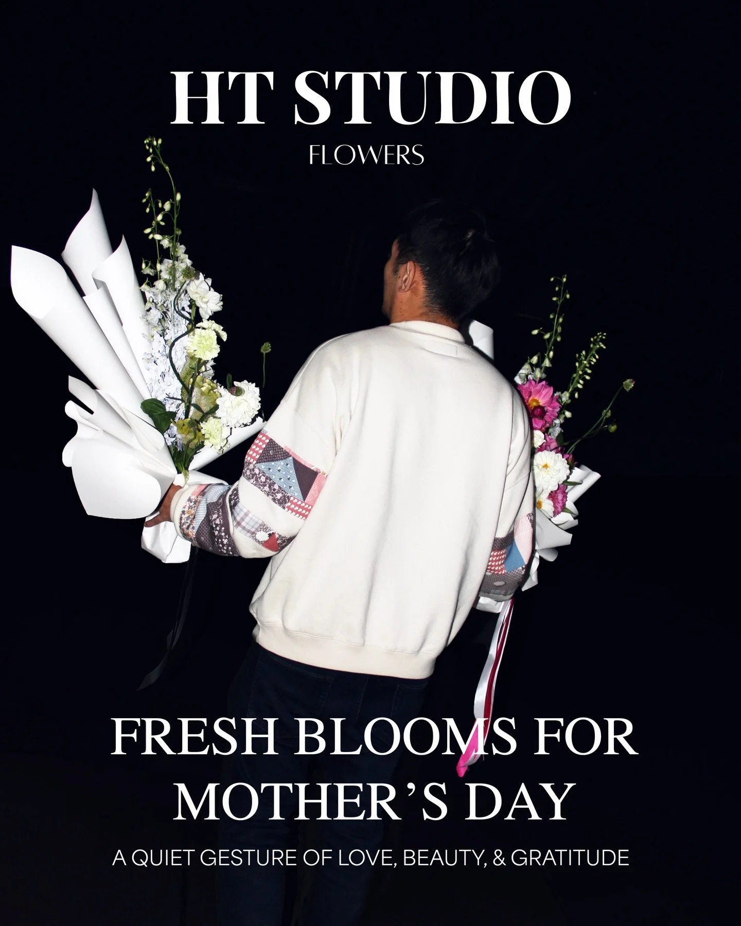 After dark, in full bloom 🌙✨

Celebrate Mum this Mother&rsquo;s Day with something beautifully unforgettable. Orders close 5pm Friday for Sunday delivery.

Contact for inquiries via: 
Email: hello@HTstudioau.com 
Phone: 0451602272
Website: www.htstu