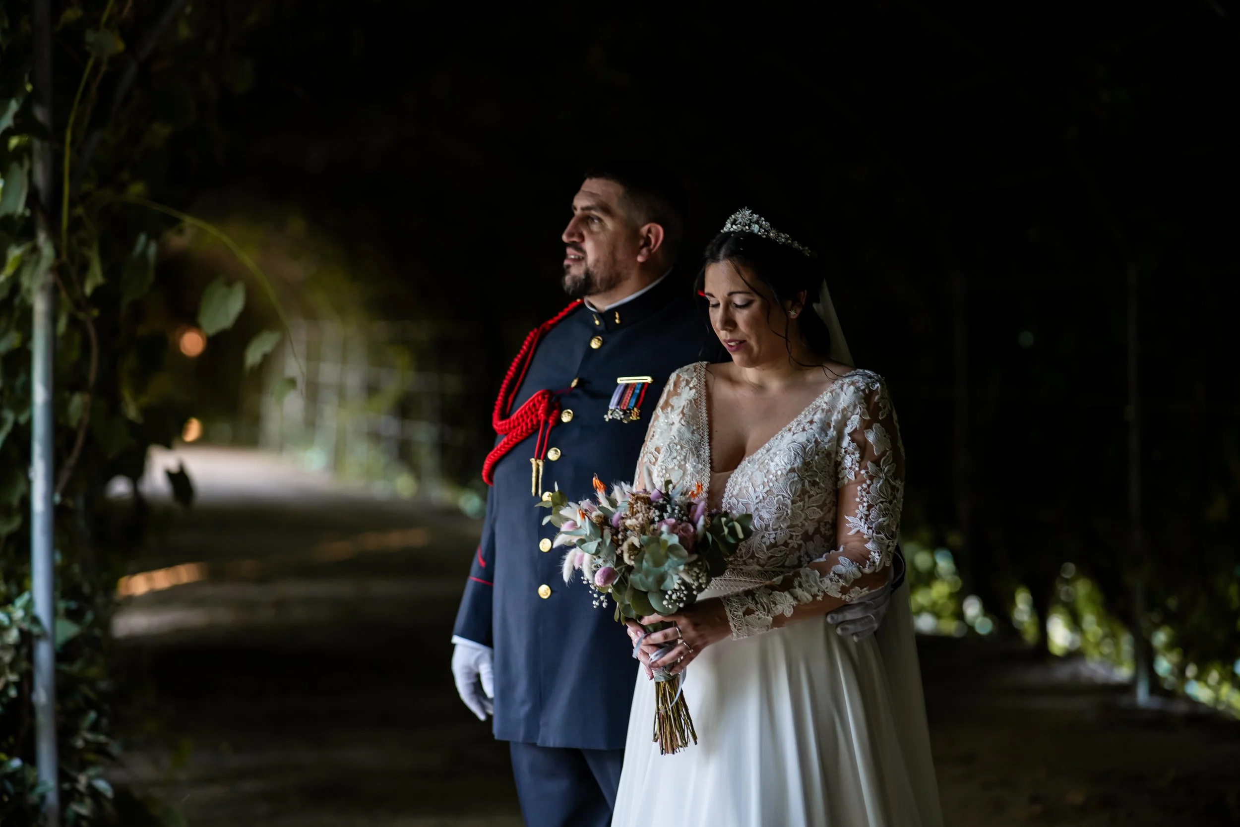 Fotografo profesional de bodas en Sevilla. Bodas llenas de color, naturales, sin pose, cubrimos toda España. Bodas de destino, castillos, mansiones, haciendas
