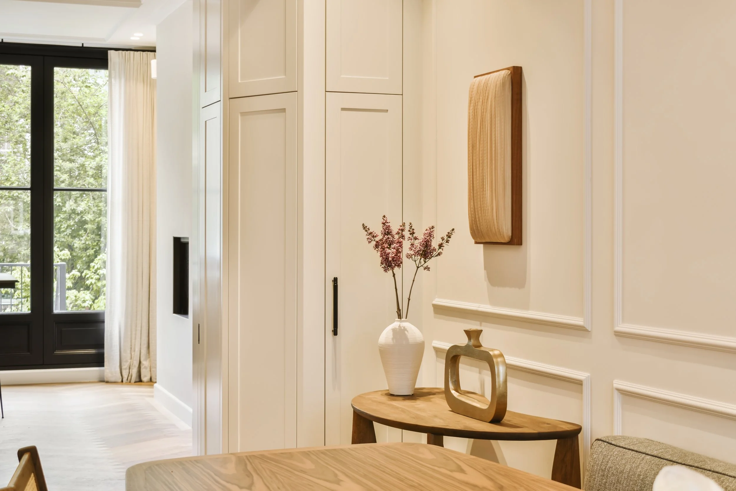 traditional wall panelling