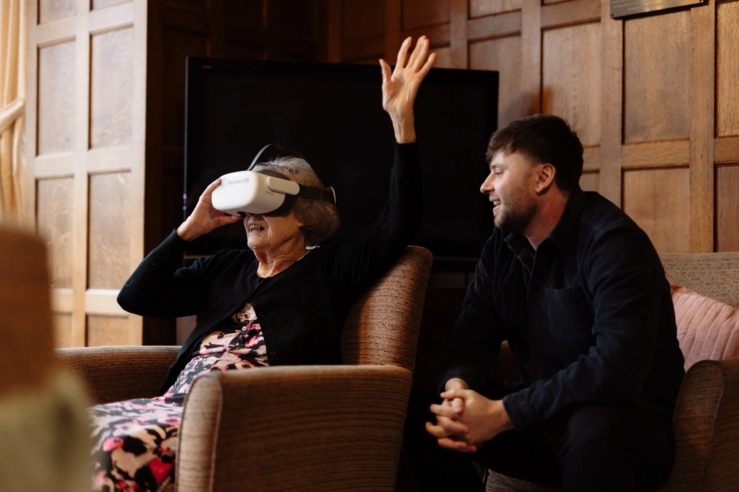 How Virtual Reality Helps with Memory Recall for Dementia Patients