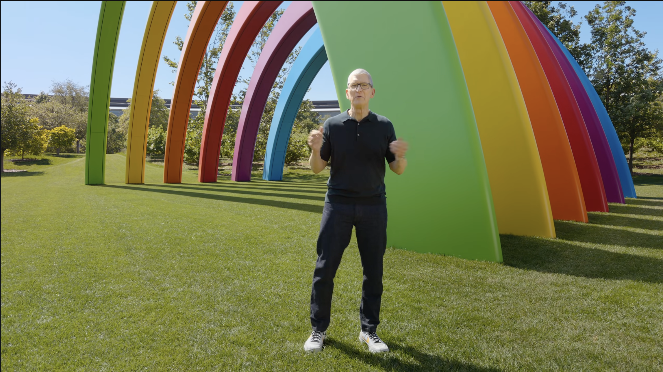 Appleは、いつも少し遅れてやって来て、最高のモノを私たちに手渡して、去って行くんだ(^-^)。