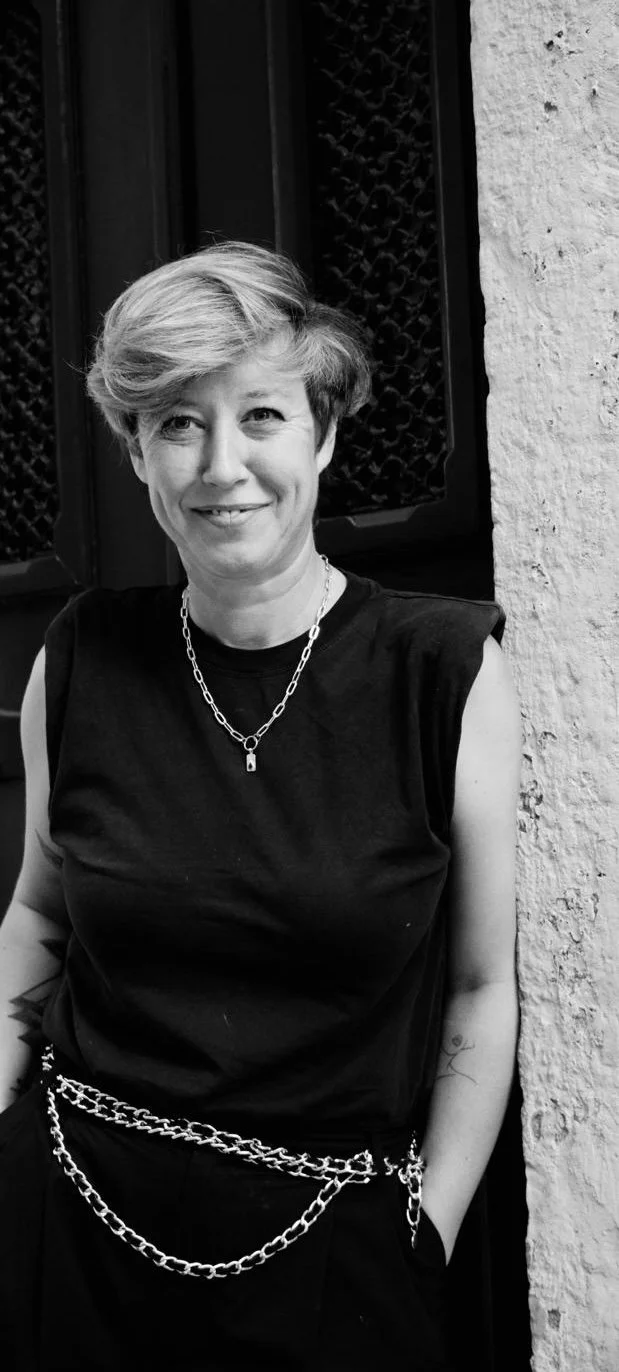 Independent freelance hairstylist working at Minds & More, a concept-led hair studio and creative space in Lisbon.