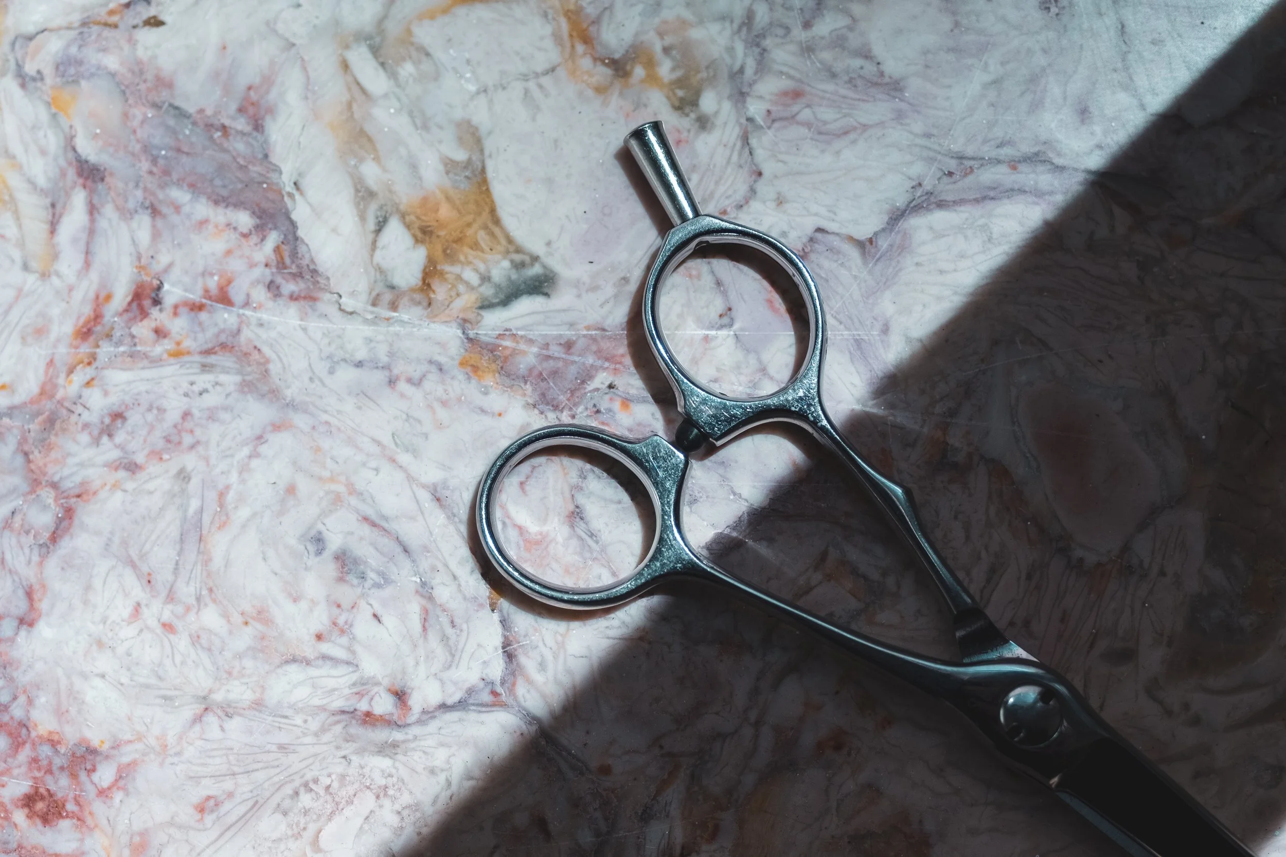 Guest pass for freelance hair professionals at Minds & More studio in Lisbon