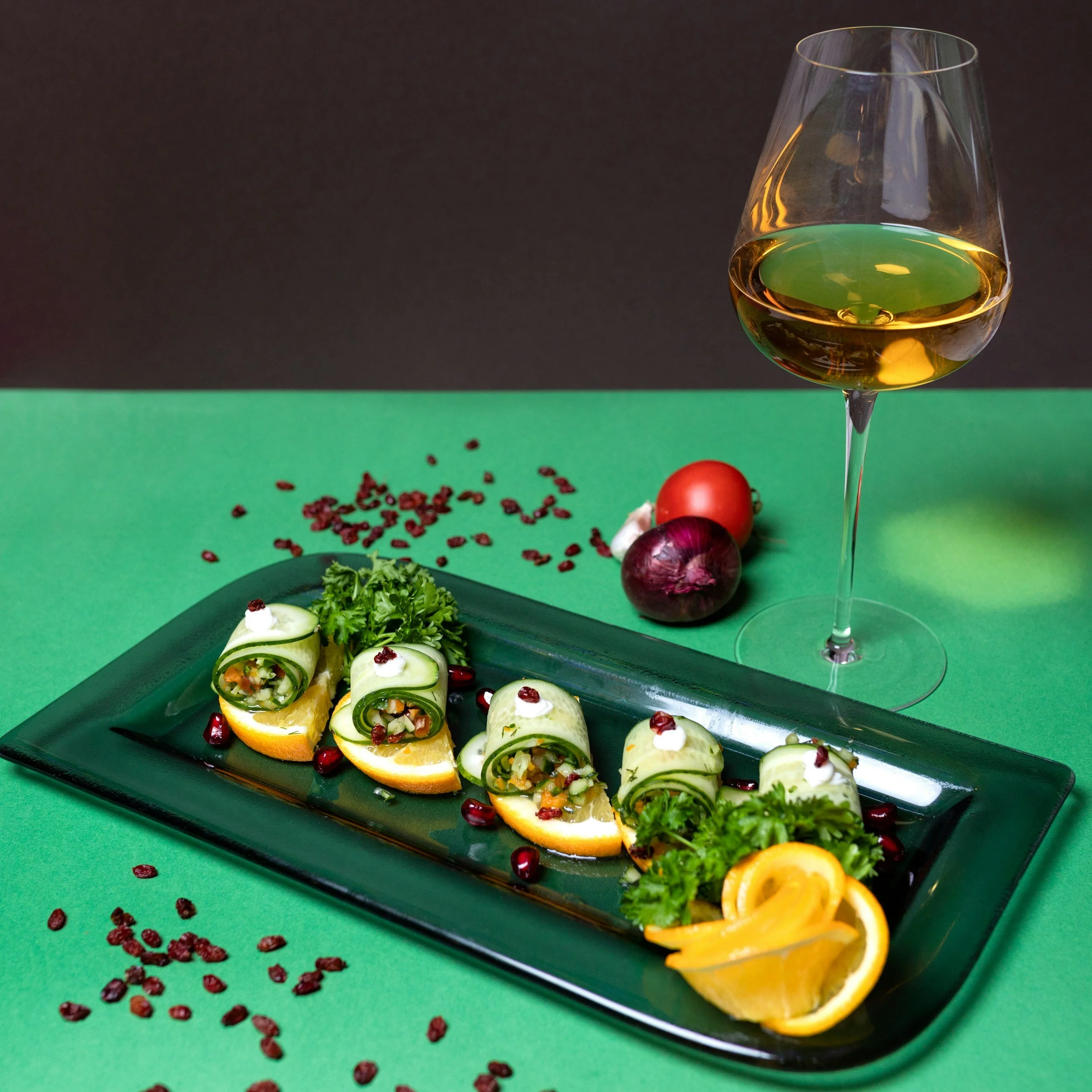 The Adventurous Palate's Guide to Pairing Orange Wine: From Casual Lunch to Unforgettable Feasts