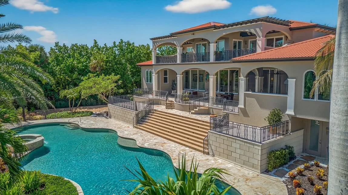 It&rsquo;s beauty at its finest. One of the most beautiful homes I got to shoot because of @theburnsfamilyteam can&rsquo;t wait to shoot more in the future!