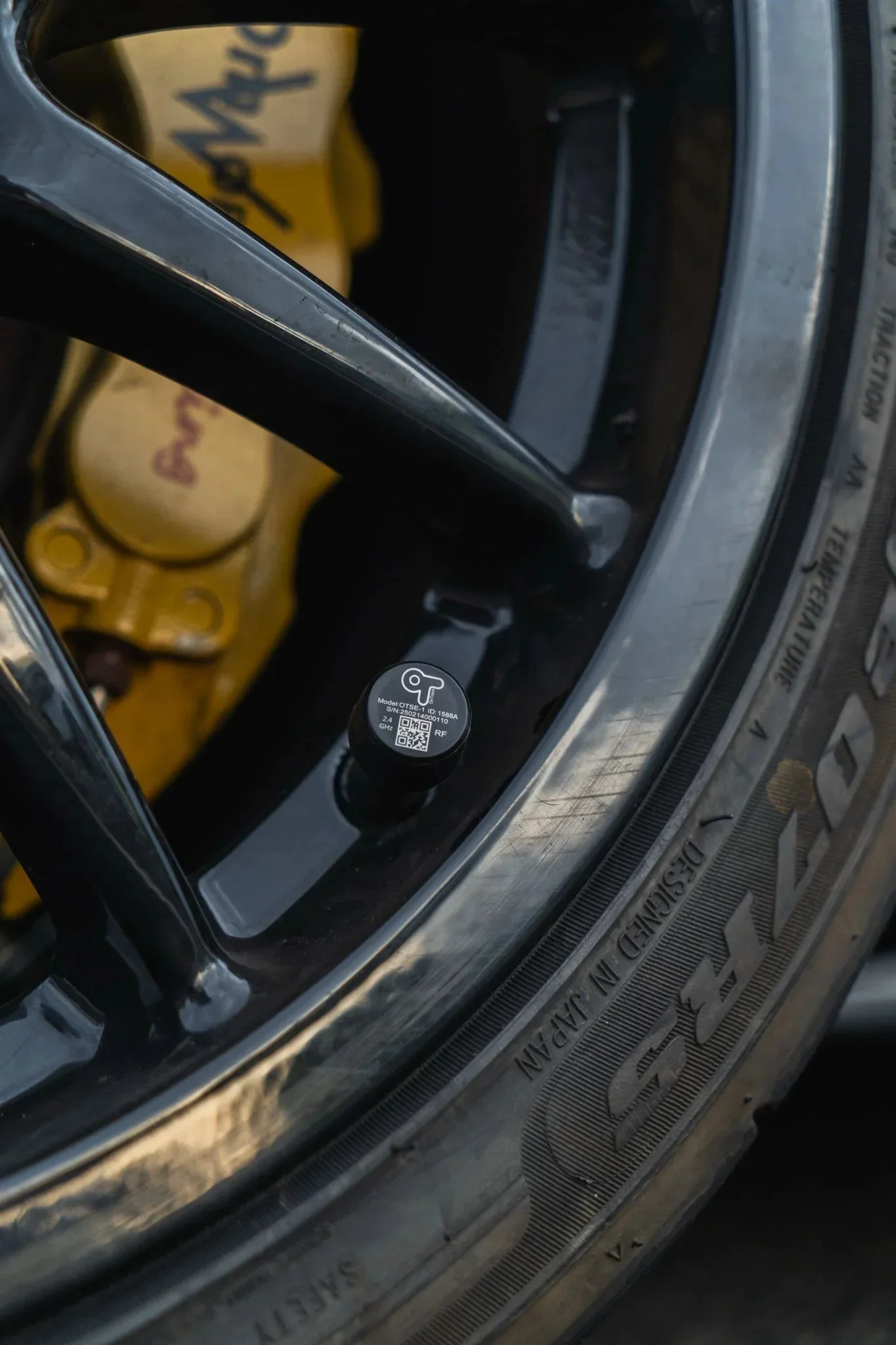 ontrack-apps-external-tpms-sensors-5271418.webp