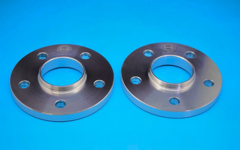 5-bolt-silver.jpg