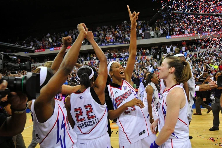 Cheryl Ford, Swin Cash, Katie Smith, Bill Laimbeer, and Deanna Nolan