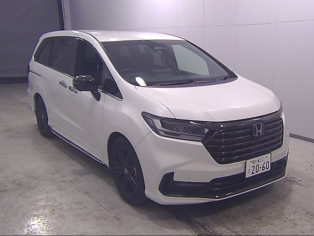 white honda odessey 2024