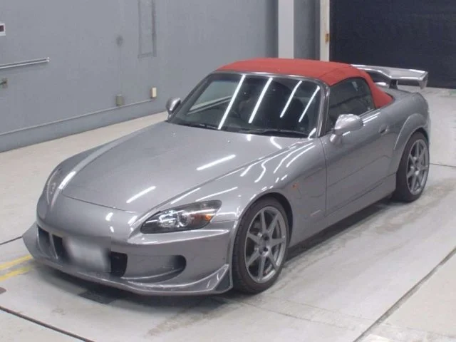 silver and red roof s200